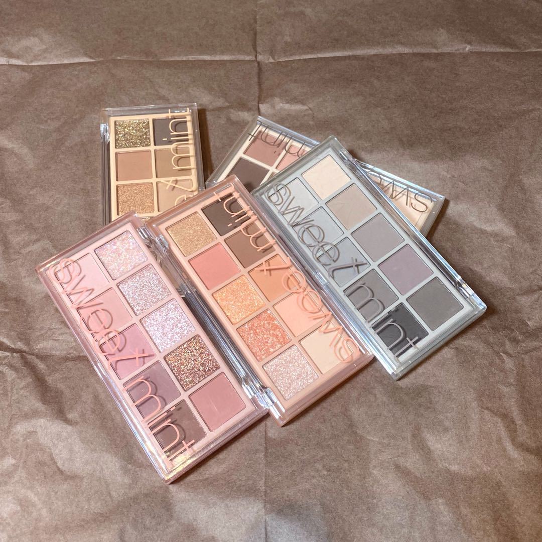Bảng phấn mắt nhũ lì 10 ô Sweet Mint TI DO