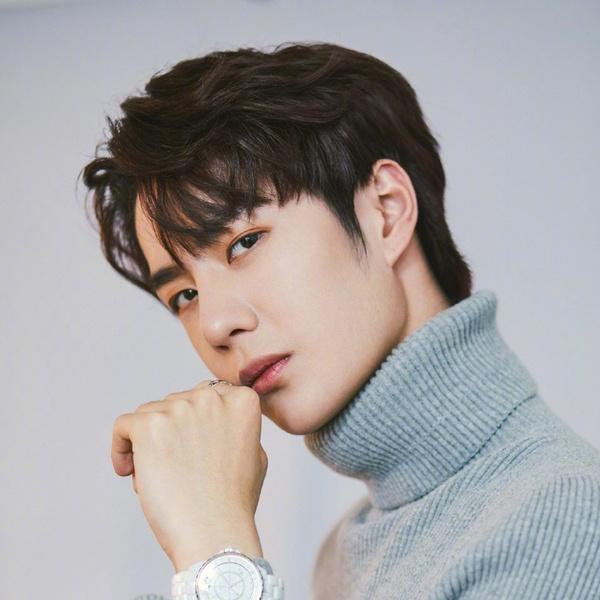 Lịch để bàn Vương Nhất Bác YiBo 2020