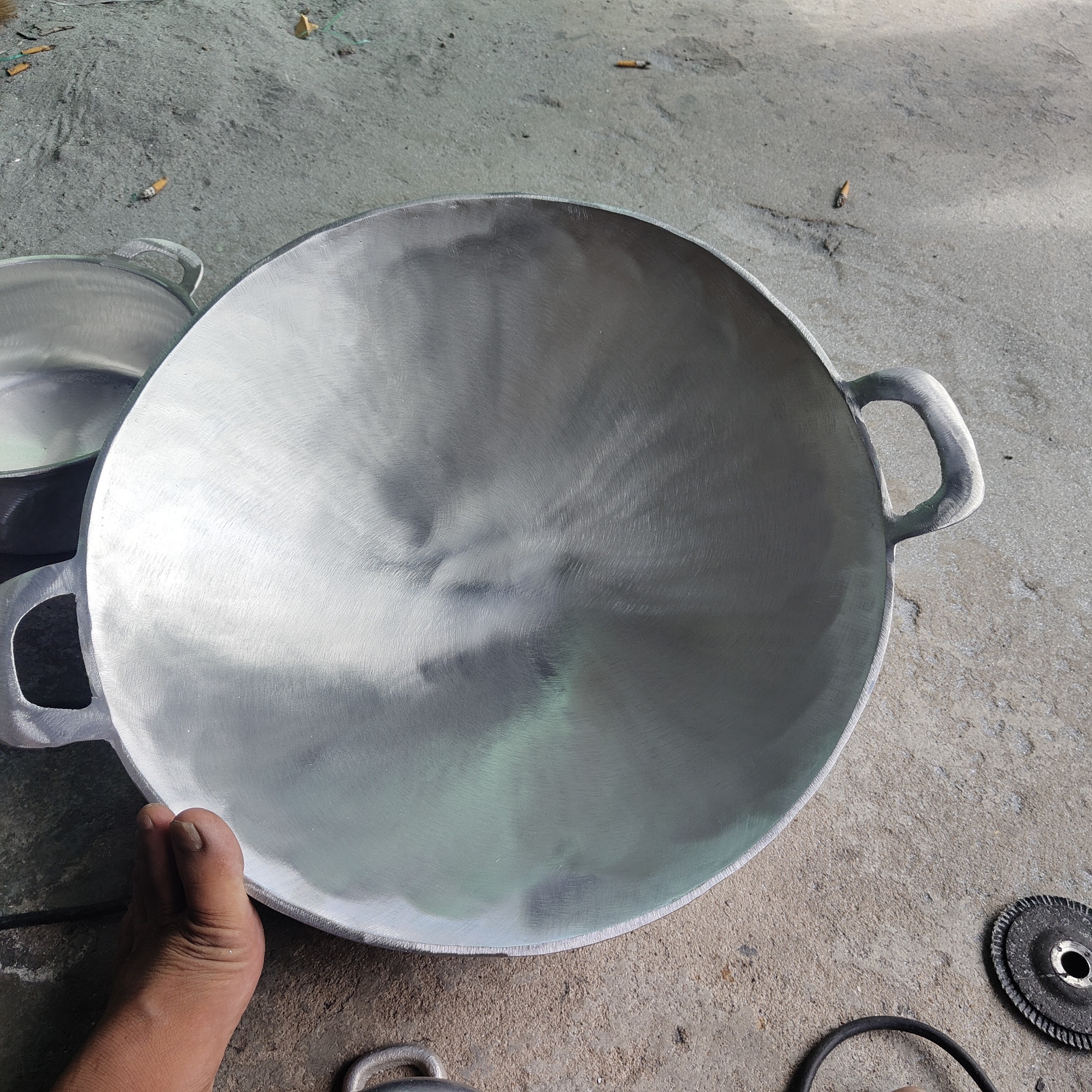Chảo gang đúc đã được mài bóng 47 CM (loại đá y sâu)
