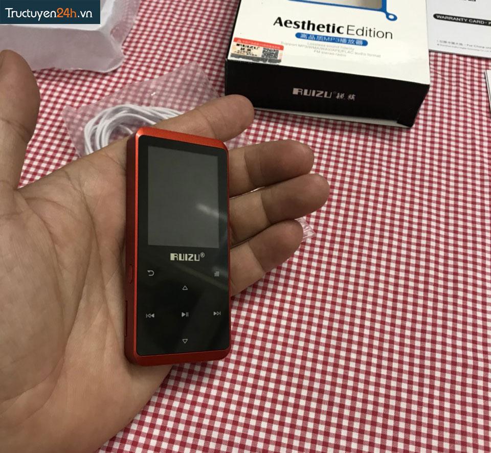 Máy nghe nhạc bluetooth Hifi lossless Ruizu D02 ( 8GB- Bạc).