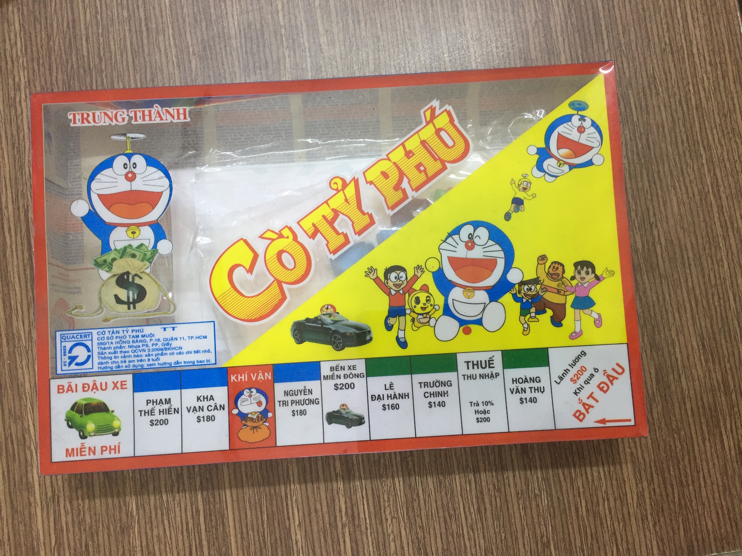 Cờ tỷ phú giấy 42x42cm