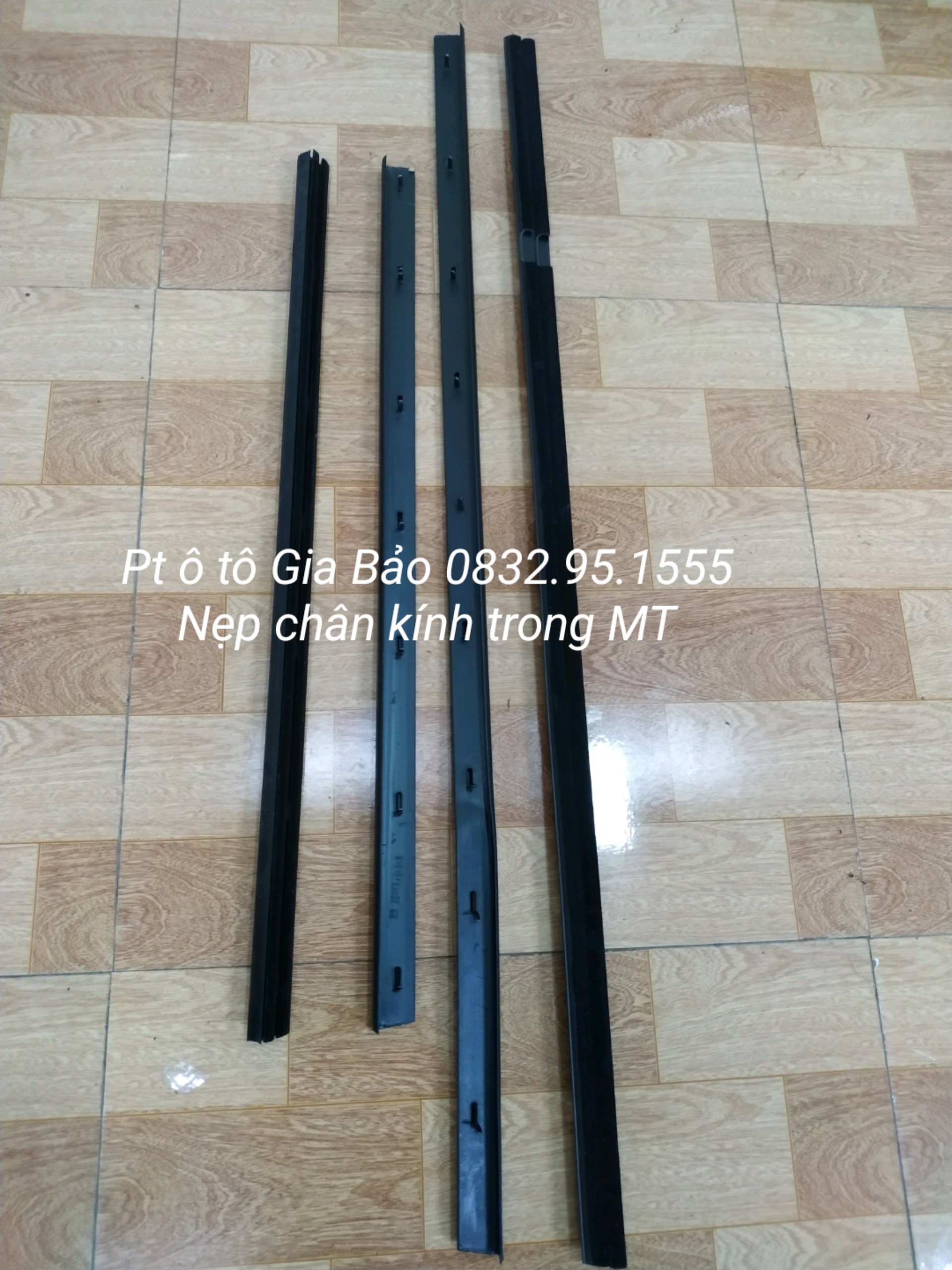 Nẹp chân kính trong Matiz ( giá bán 1 bộ/4 thanh , đời 99 - 07 )