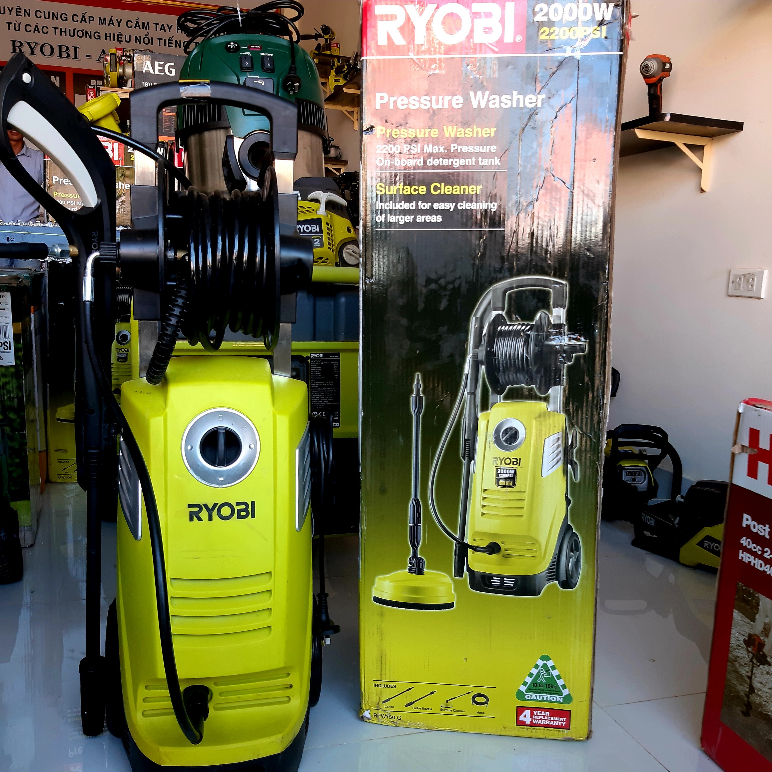 Máy Rửa Xe Ryobi 2000W