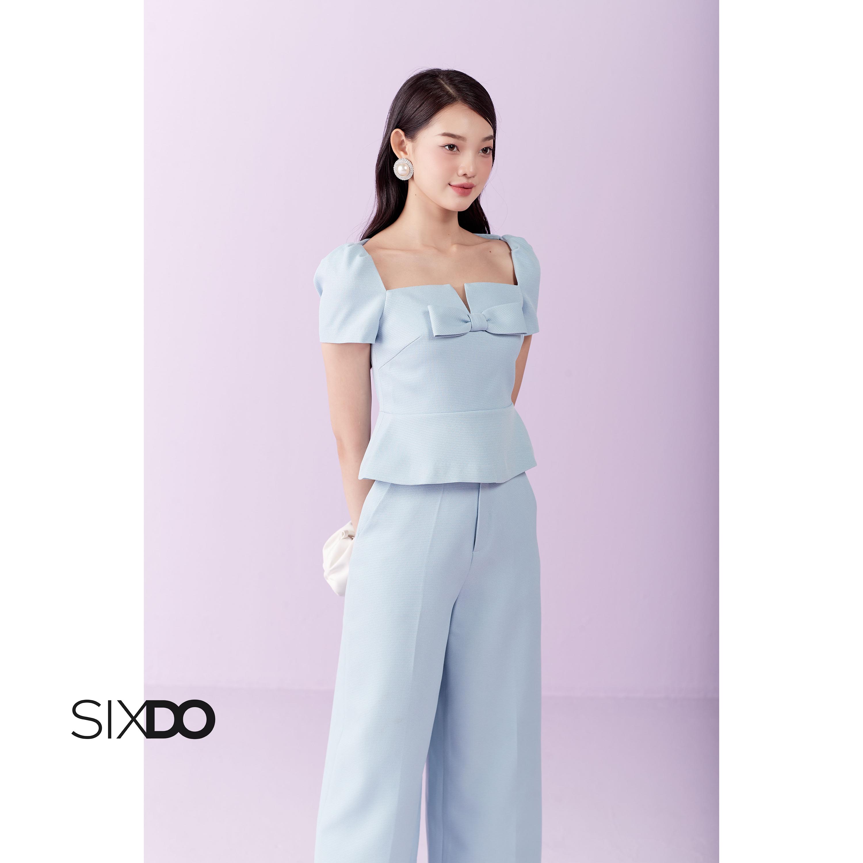 Áo nữ cổ vuông phối nơ SIXDO (Light Blue Square Neck Raw Top)