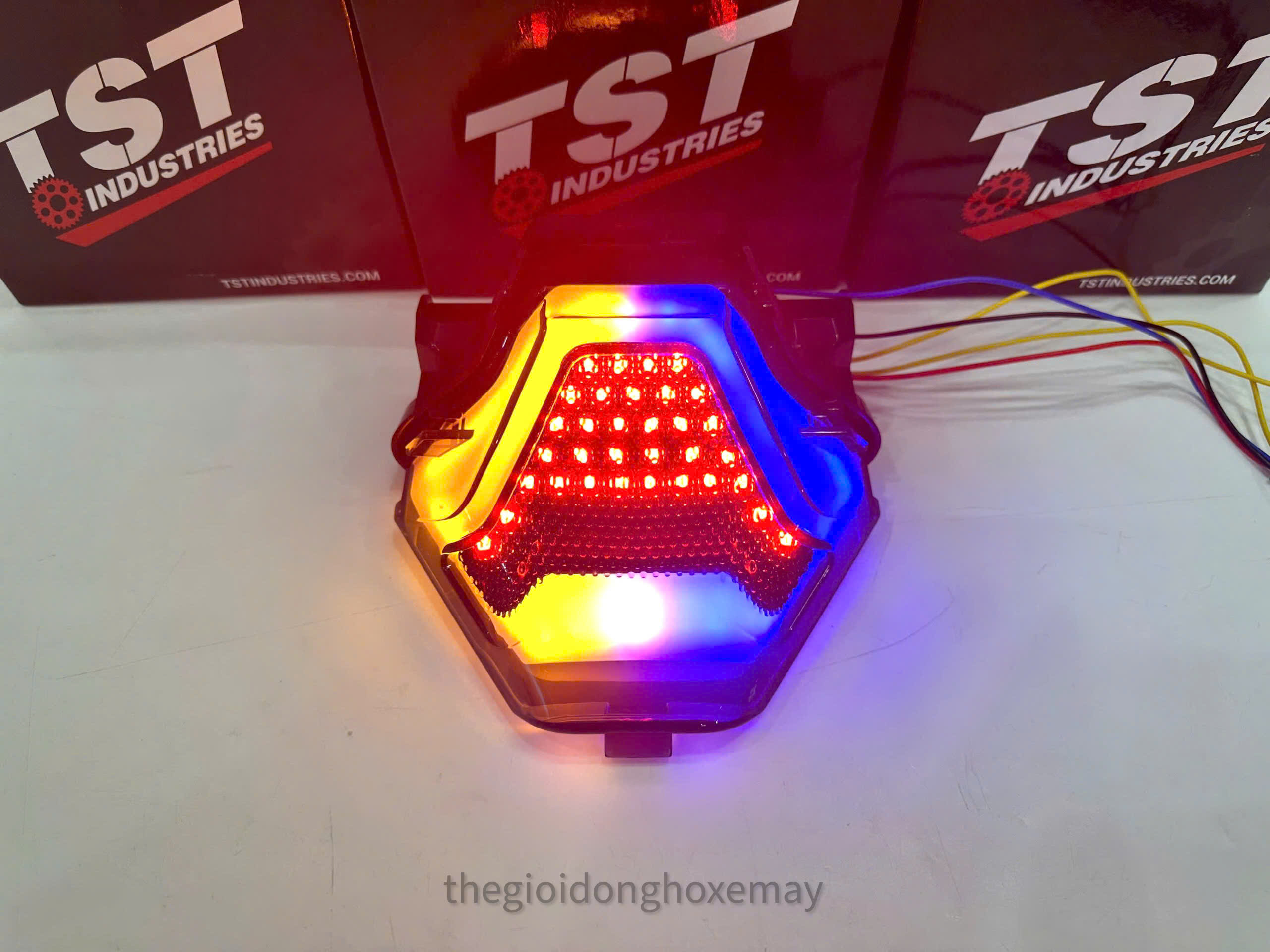 Đèn Hậu Led Vario, Click 2018-2024 Các Đời Lắp Đặt Như Zin Chỉnh Màu Bằng Nút