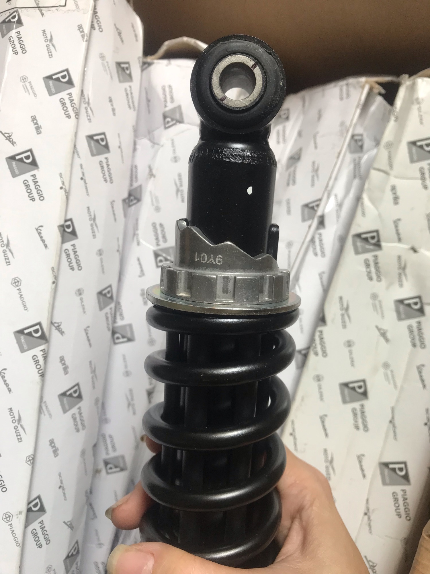 Phuộc sau xe Vespa Primavera/ Sprint hãng