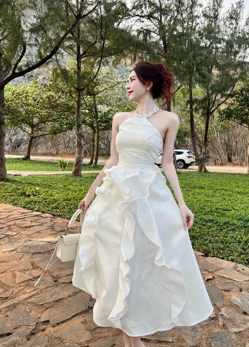 Đầm nữ chất tapda dáng dài tà tua cổ yếm đi chơi, dự tiệc sang chảnh, Đầm nữ hottrend cổ yếm dáng xòe cực tôn dáng, Đầm thời trang siêu HOT dáng xòe tà tua cổ yếm đáng yêu DX