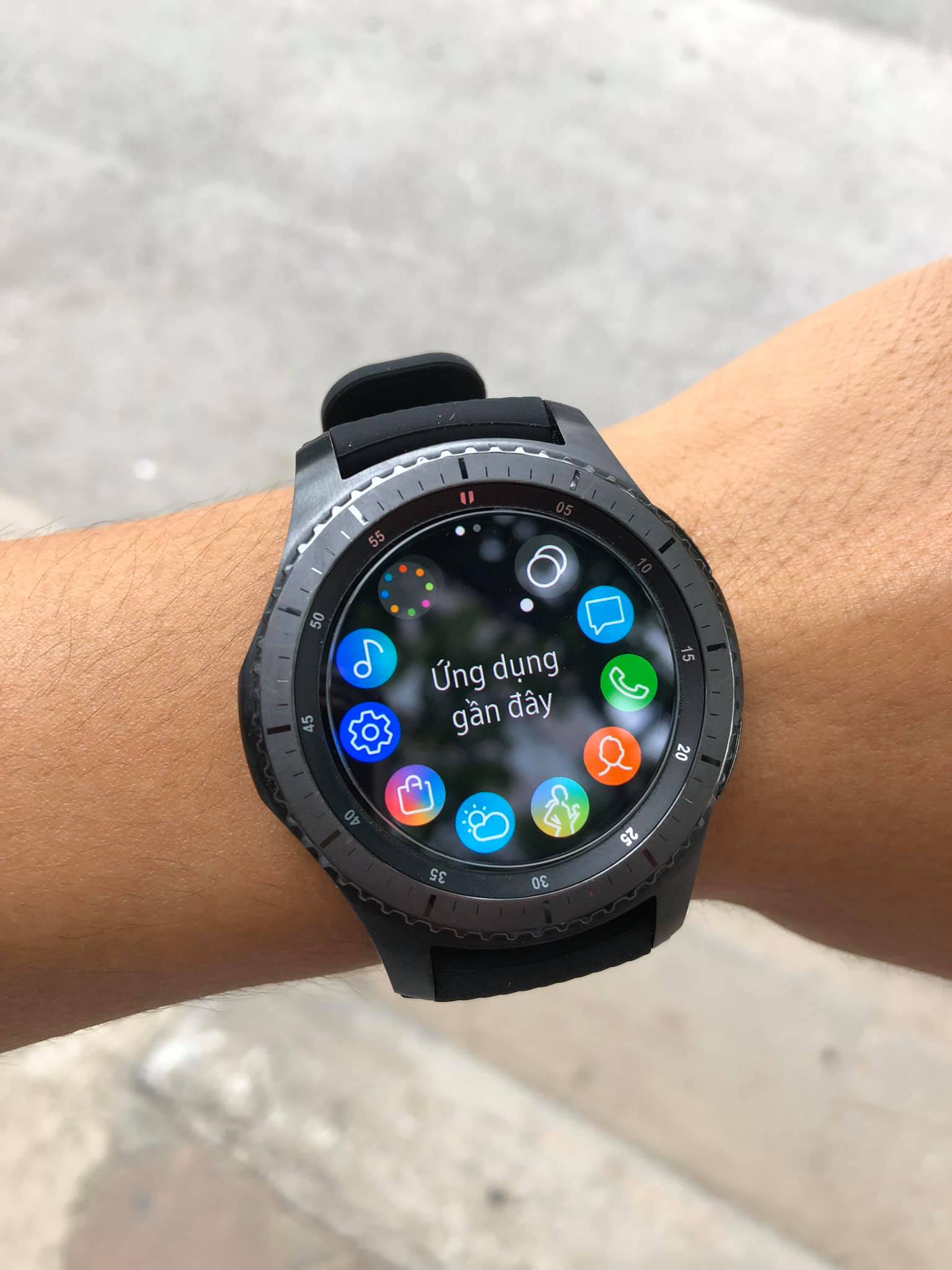 Đồng hồ thông minh Samsung Gear S3 Frontier