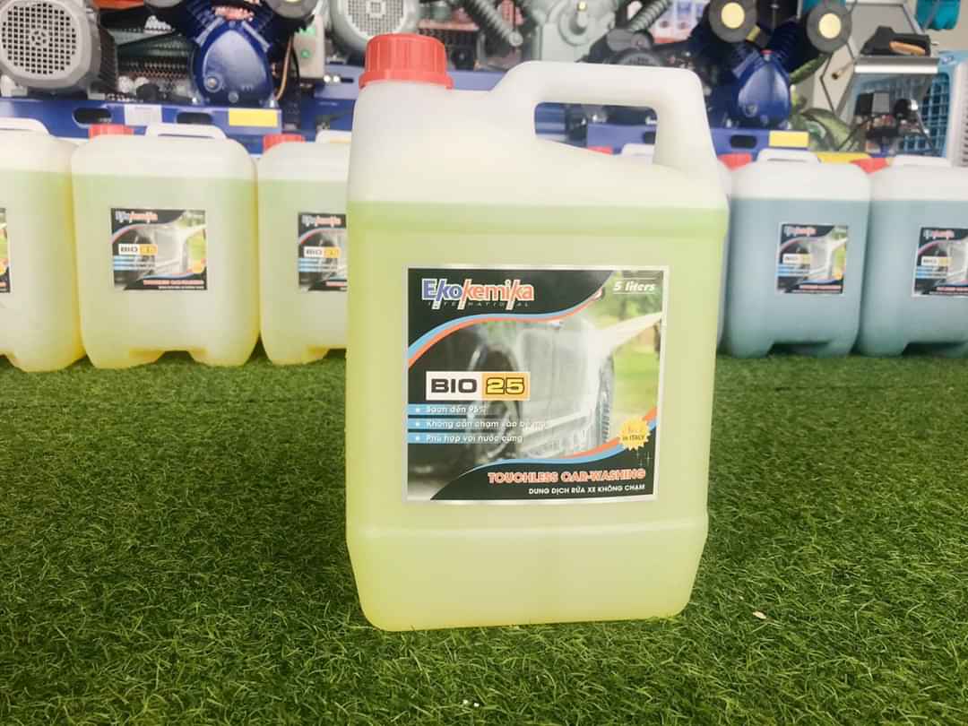 Dung Dịch Rửa Xe Không Chạm Ekokemika BIO 25 - 5L