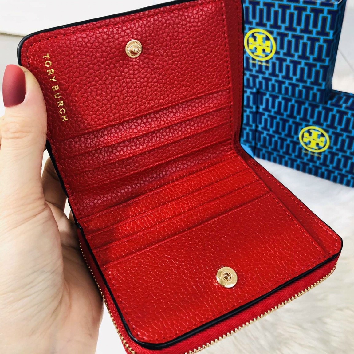 Ví nữ mini Tory Burch - Đỏ lộc Trâu Vàng
