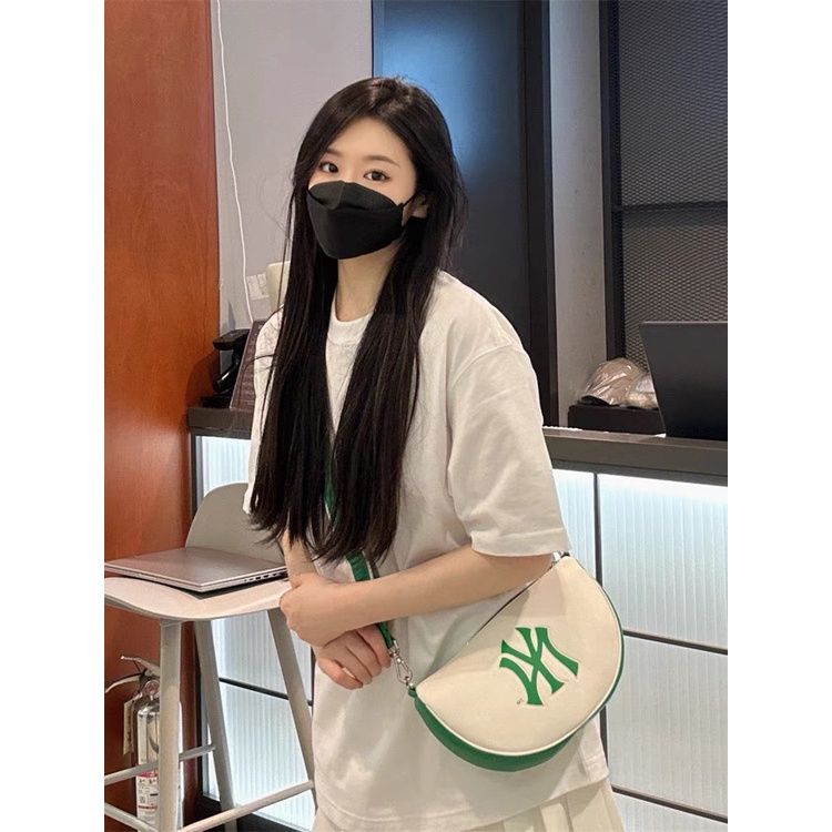 Túi Đeo Chéo MLB Dáng Tròn