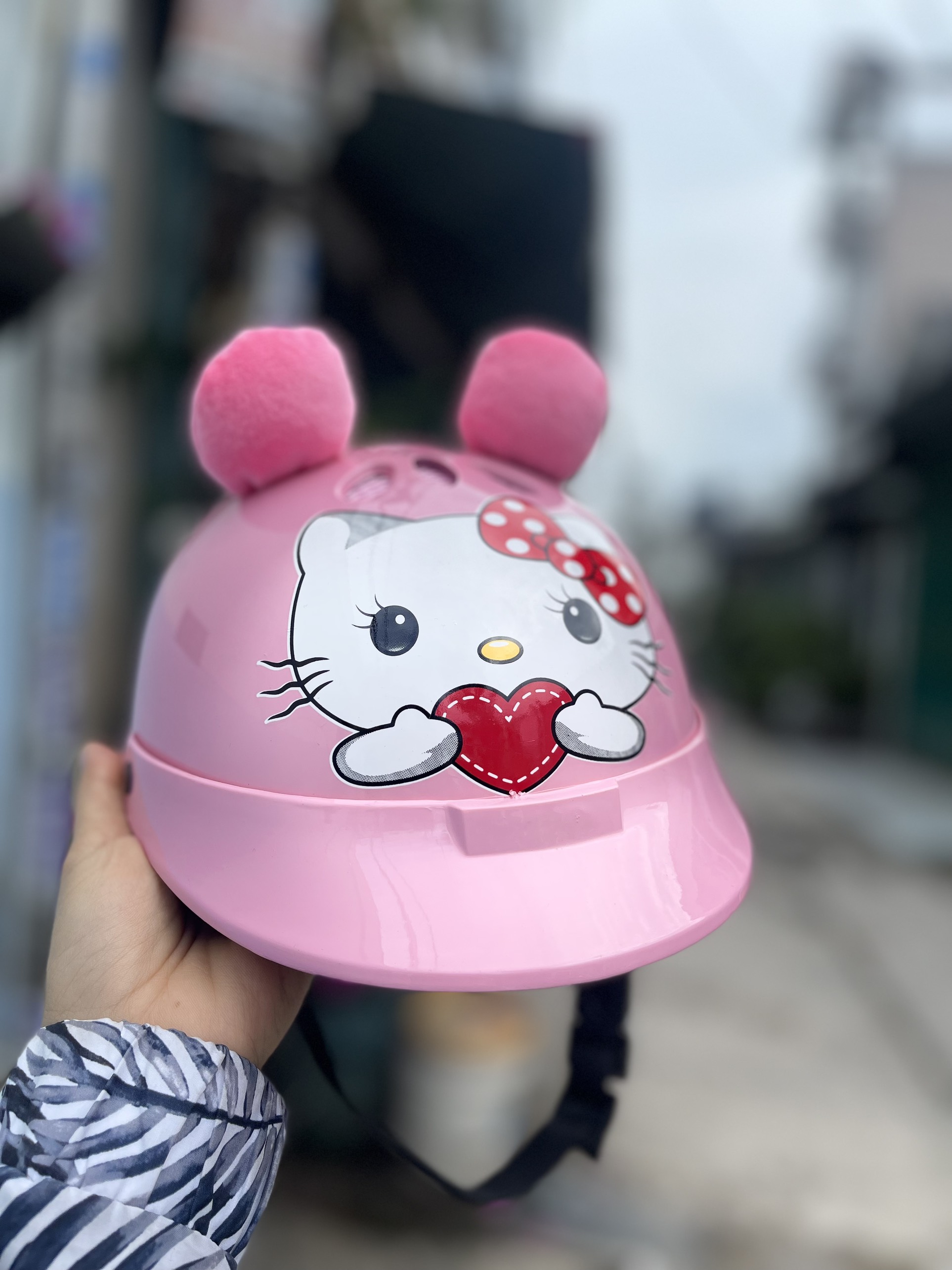 NÓN BẢO HIỂM KÍNH CÀNG CHO E BÉ TỪ 2T ĐẾN 7