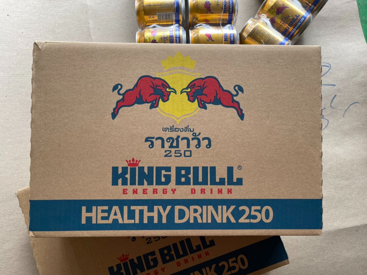 Nước tăng lực/ Bò Húc Thái King Bull