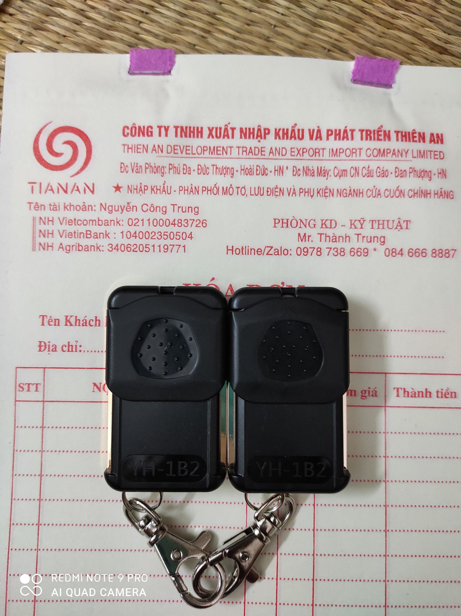 Tay điều khiển cửa cuốn- Remote cửa cuốn YH 1B2-1BB