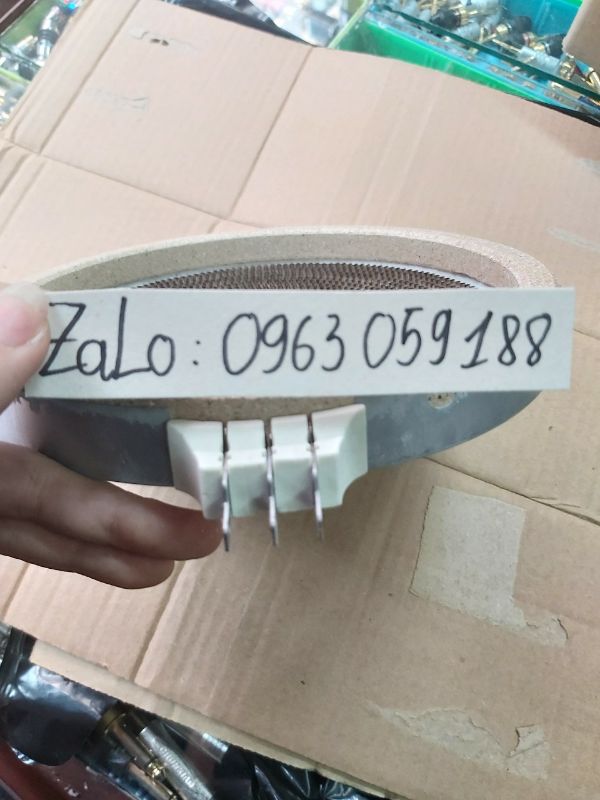mâm bếp hồng ngoại 3 chân