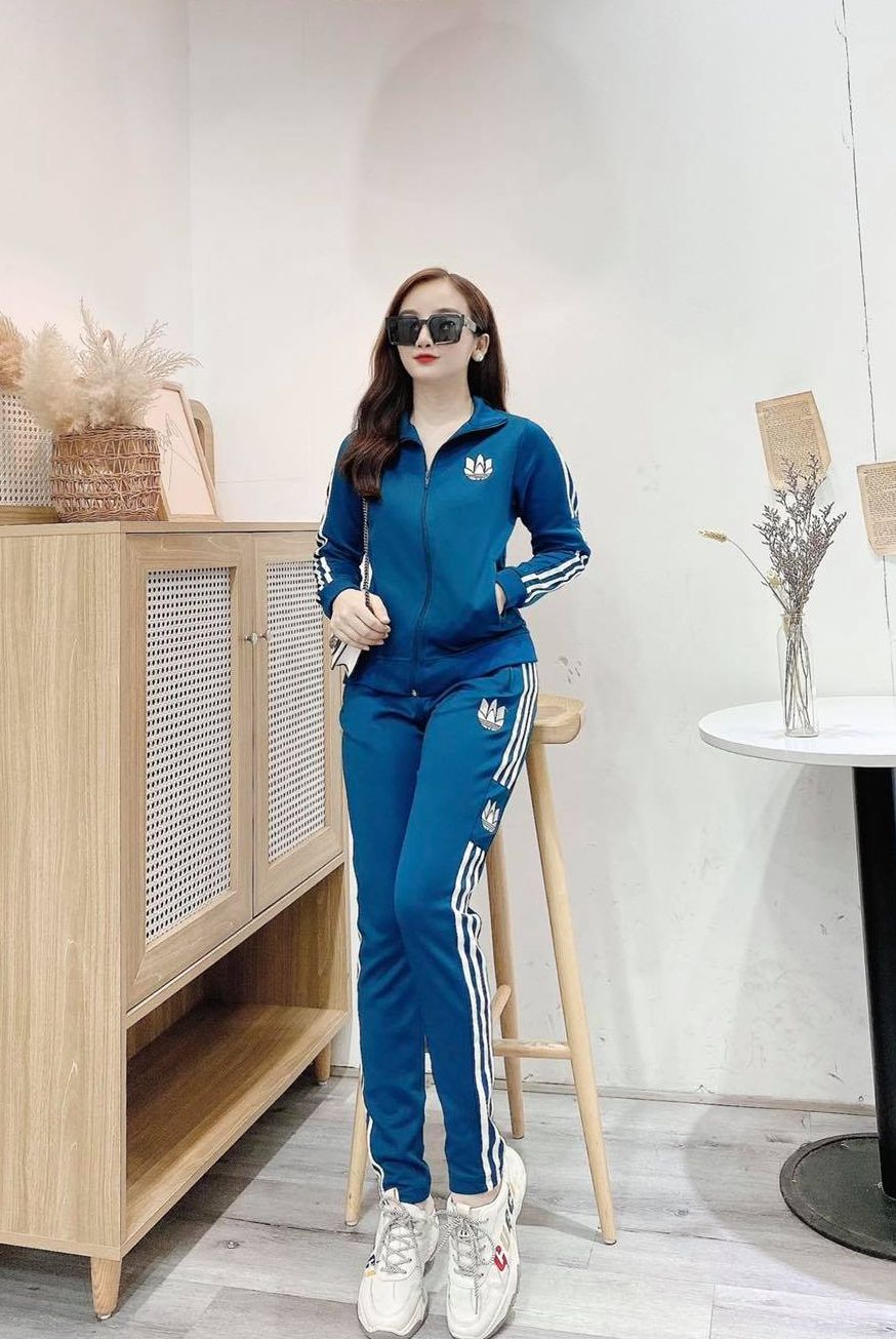 Bộ Umi adidas thể thao năng động