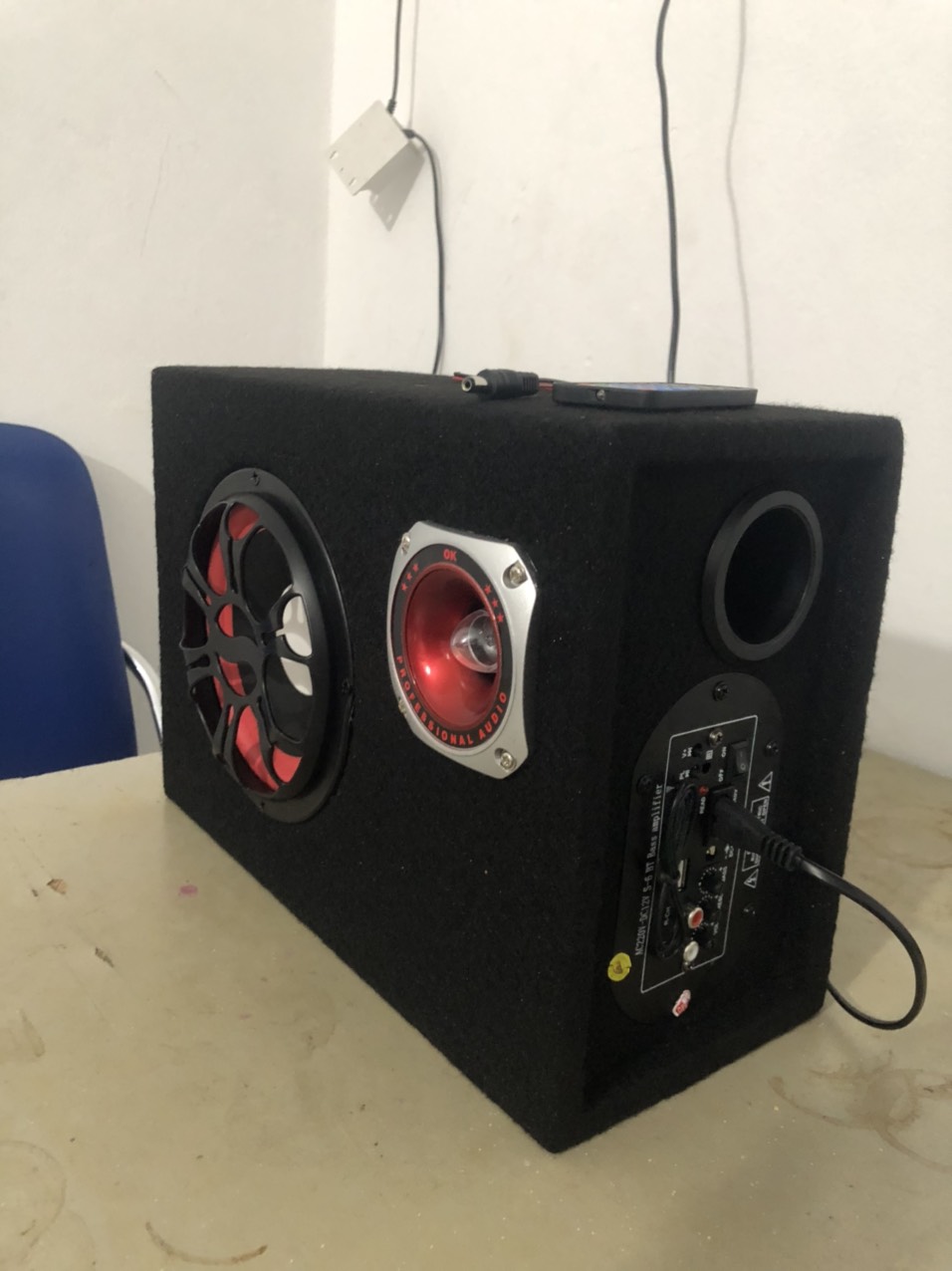 Loa Crown 6 bluetooth đế vuông Bass căng đét.