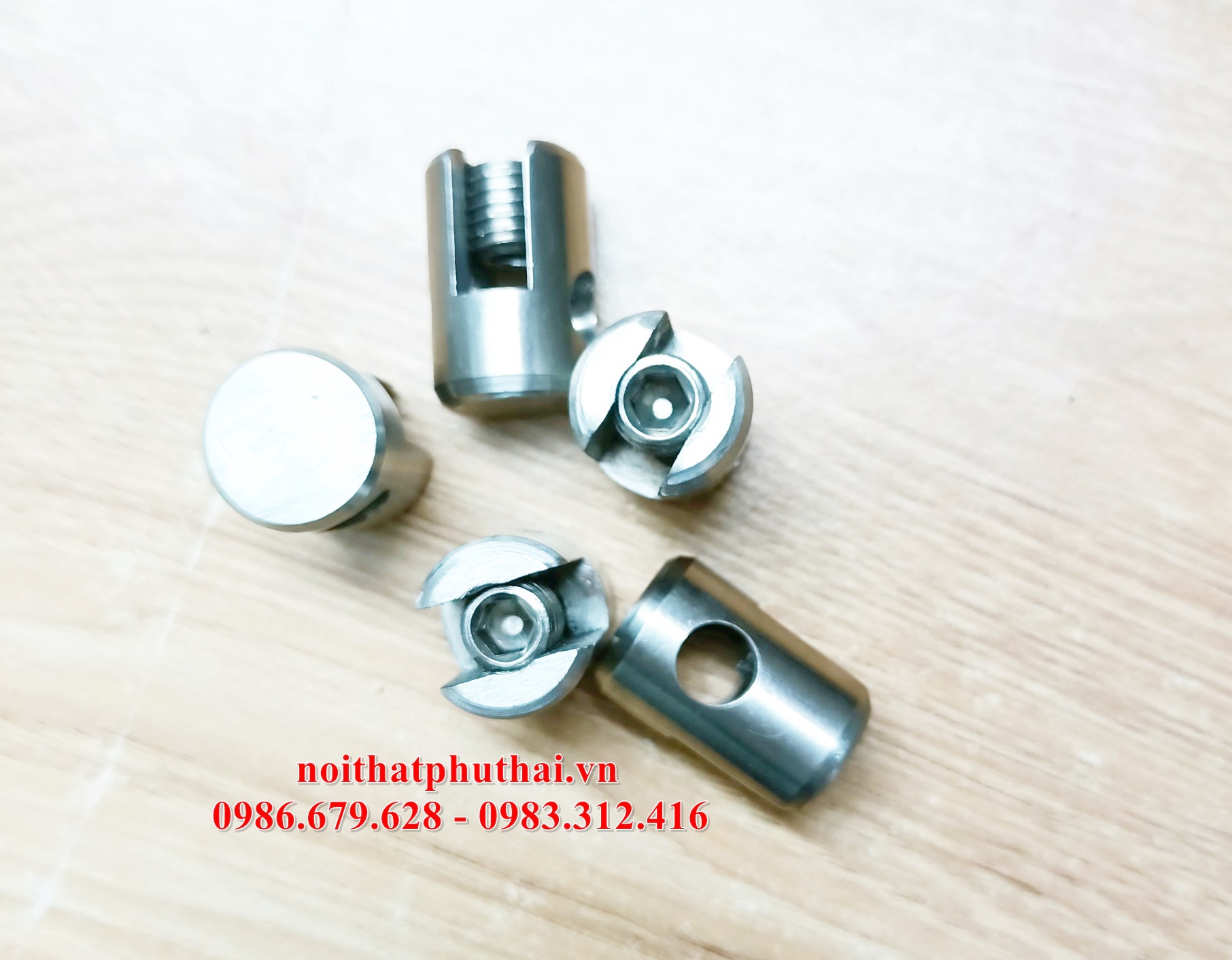 Khóa chữ thập cho cáp ban công - cầu thang