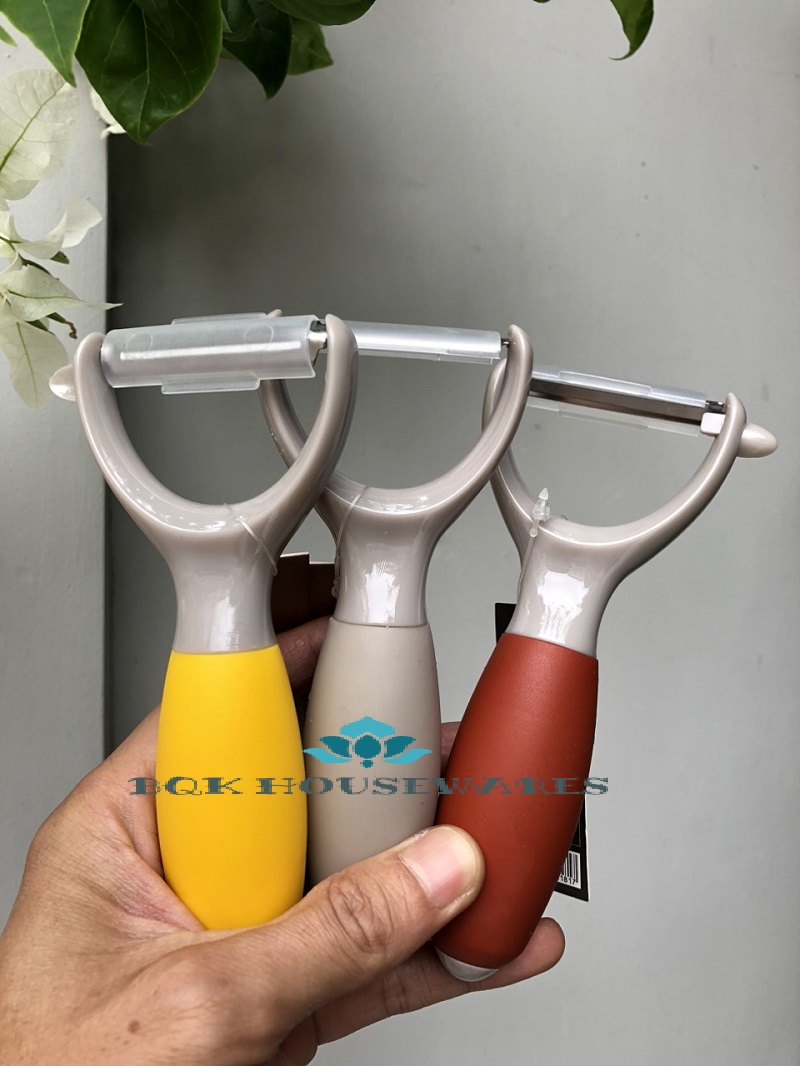Dao bào kiểu chữ Y Lock&Lock LOL123