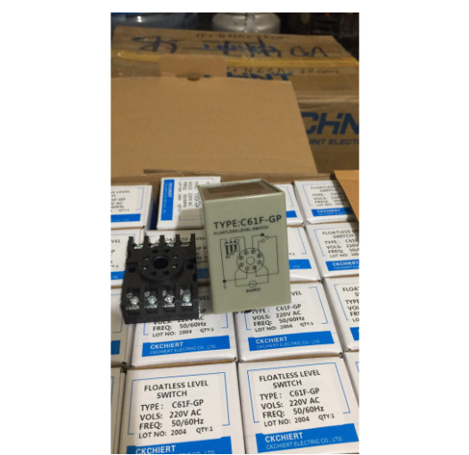 Rơ le mức nước relay mực nước CKC C61F-GP (bao gồm cả đế)