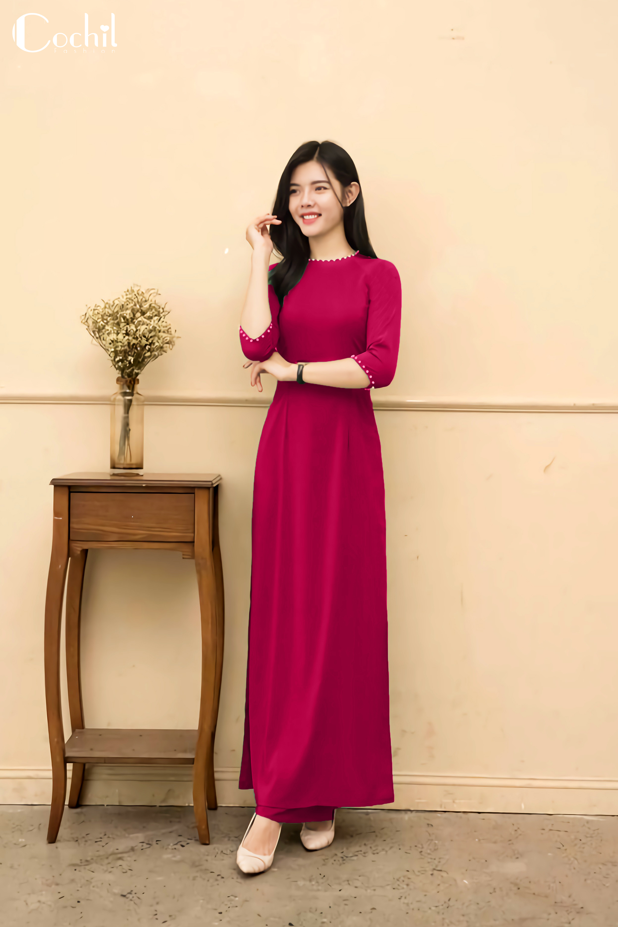 Áo Dài Truyền Thống Lụa Nhật Cổ Tròn Màu ĐỎ ĐÔ