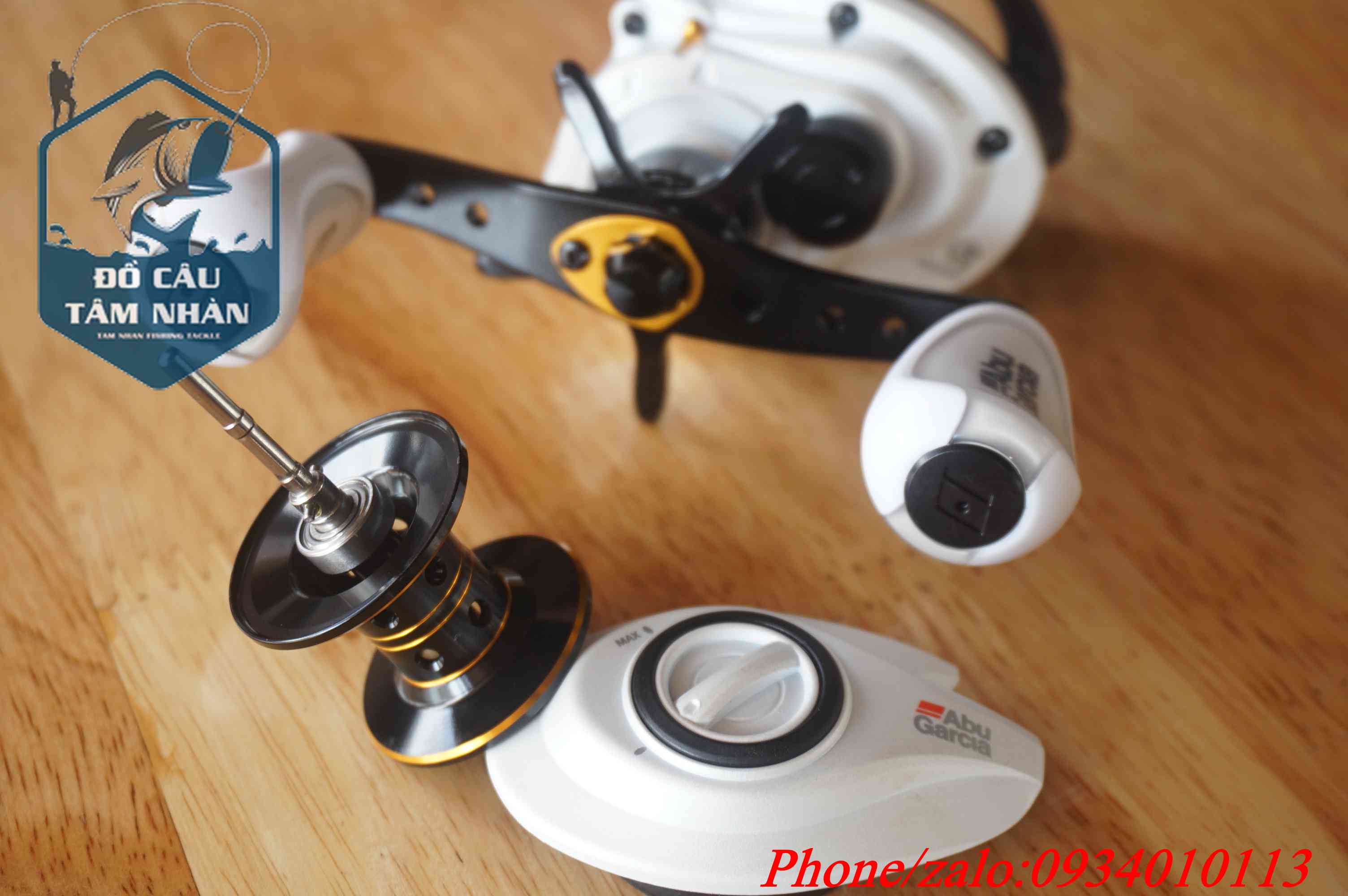 [Ảnh thật] [Chính hãng] Máy ngang Abu Max Pro 4 màu trắng rất đẹp.