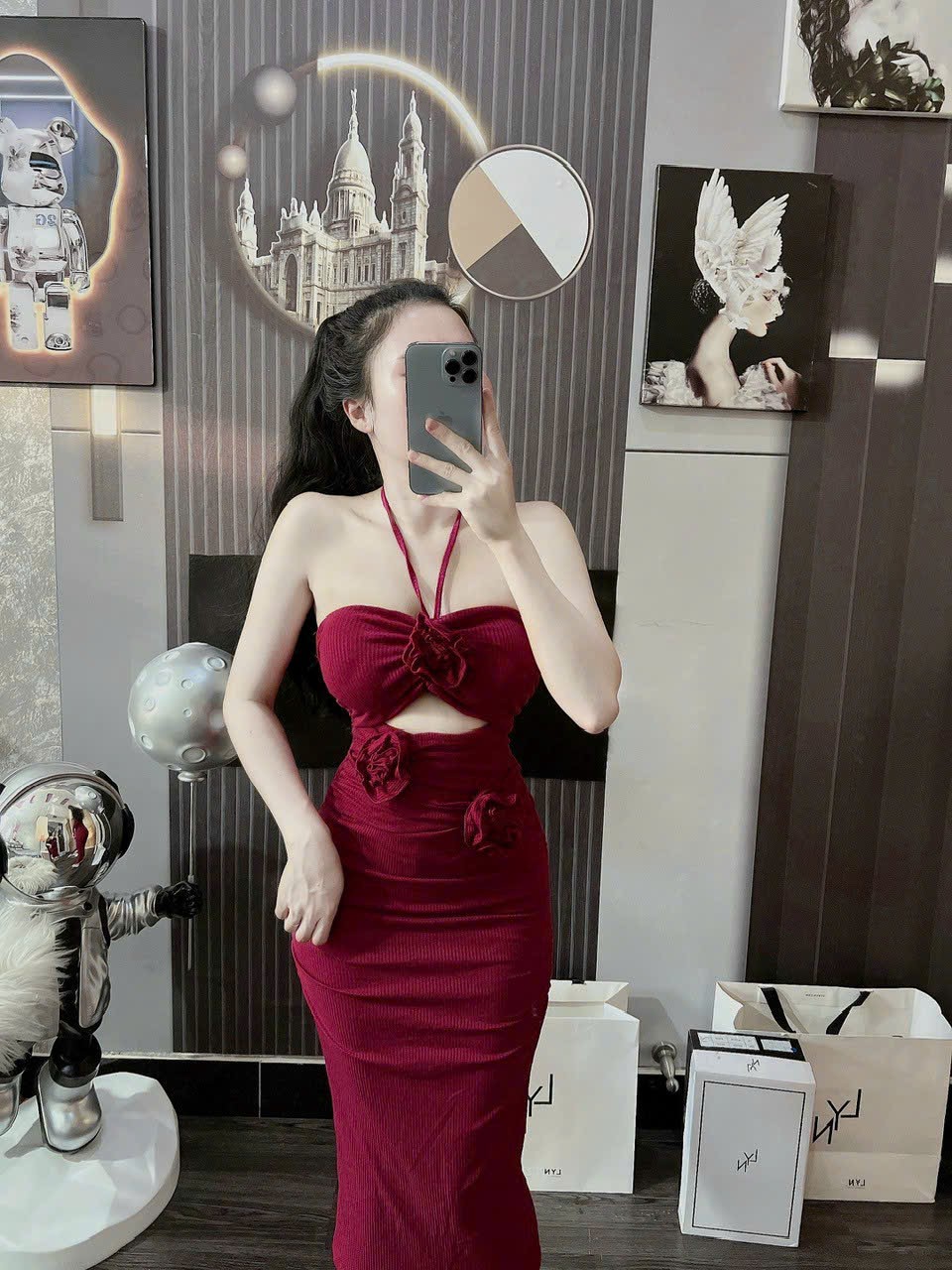 Đầm body yếm hoa LL