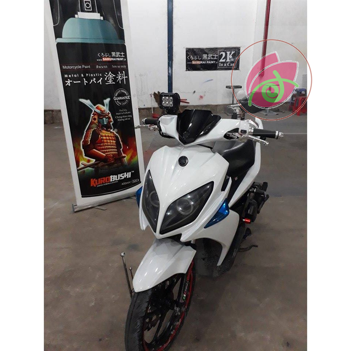 2/102 White Samurai Paint 102