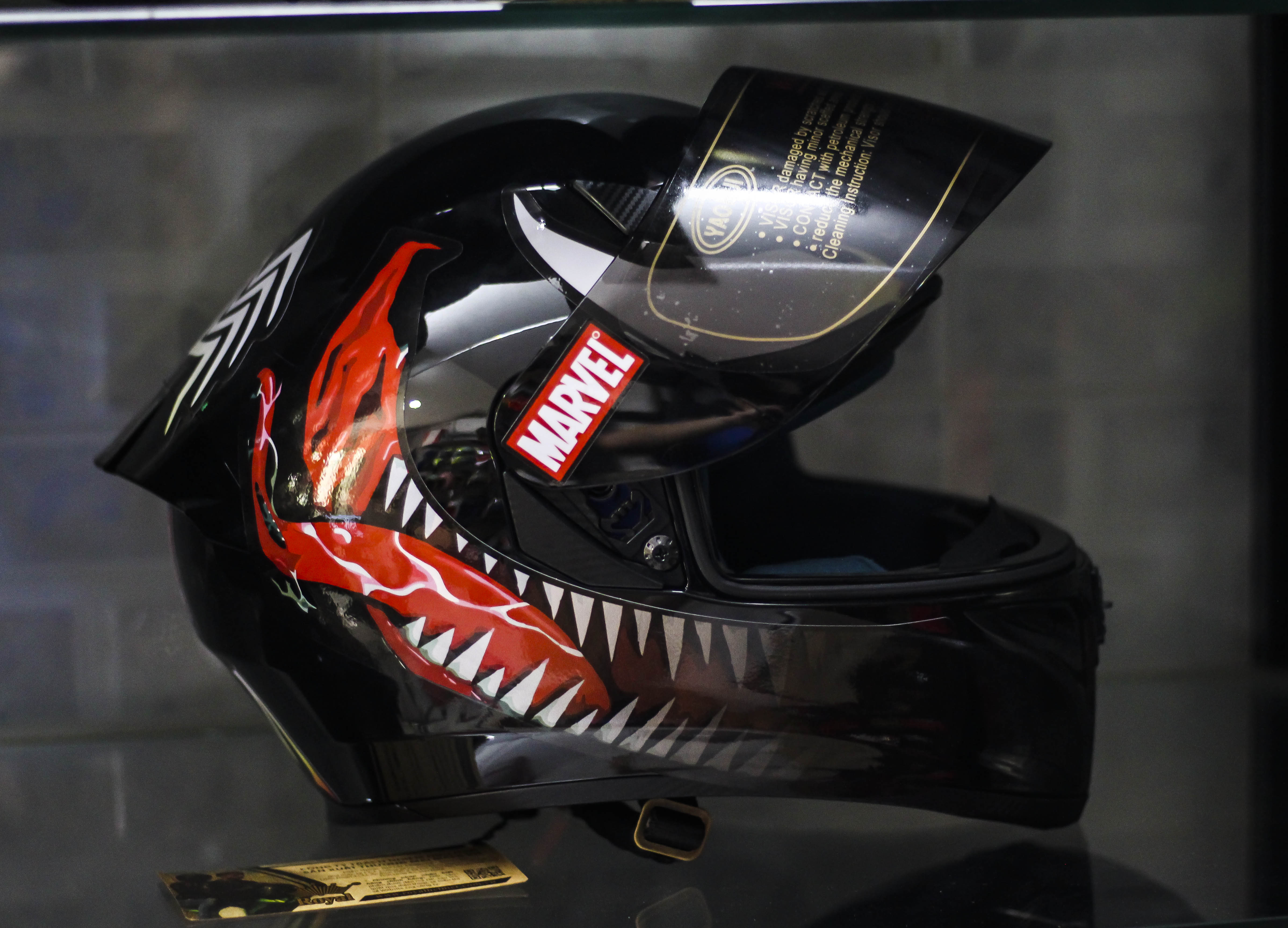 Nón fullface ROYAL M138B 1 Kính lên tem VENOM cực chất, tặng túi đựng nón bảo hành 12 tháng