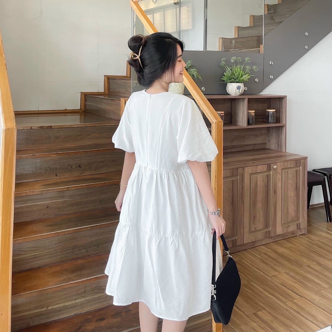 Đầm babydoll trắng tầng xếp li