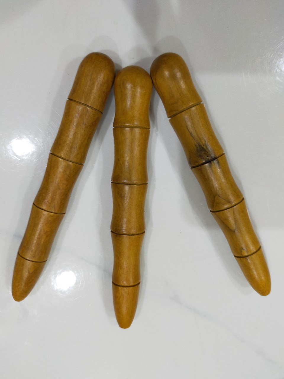 Cây day bấm huyệt 5 đốt bằng gỗ thơm