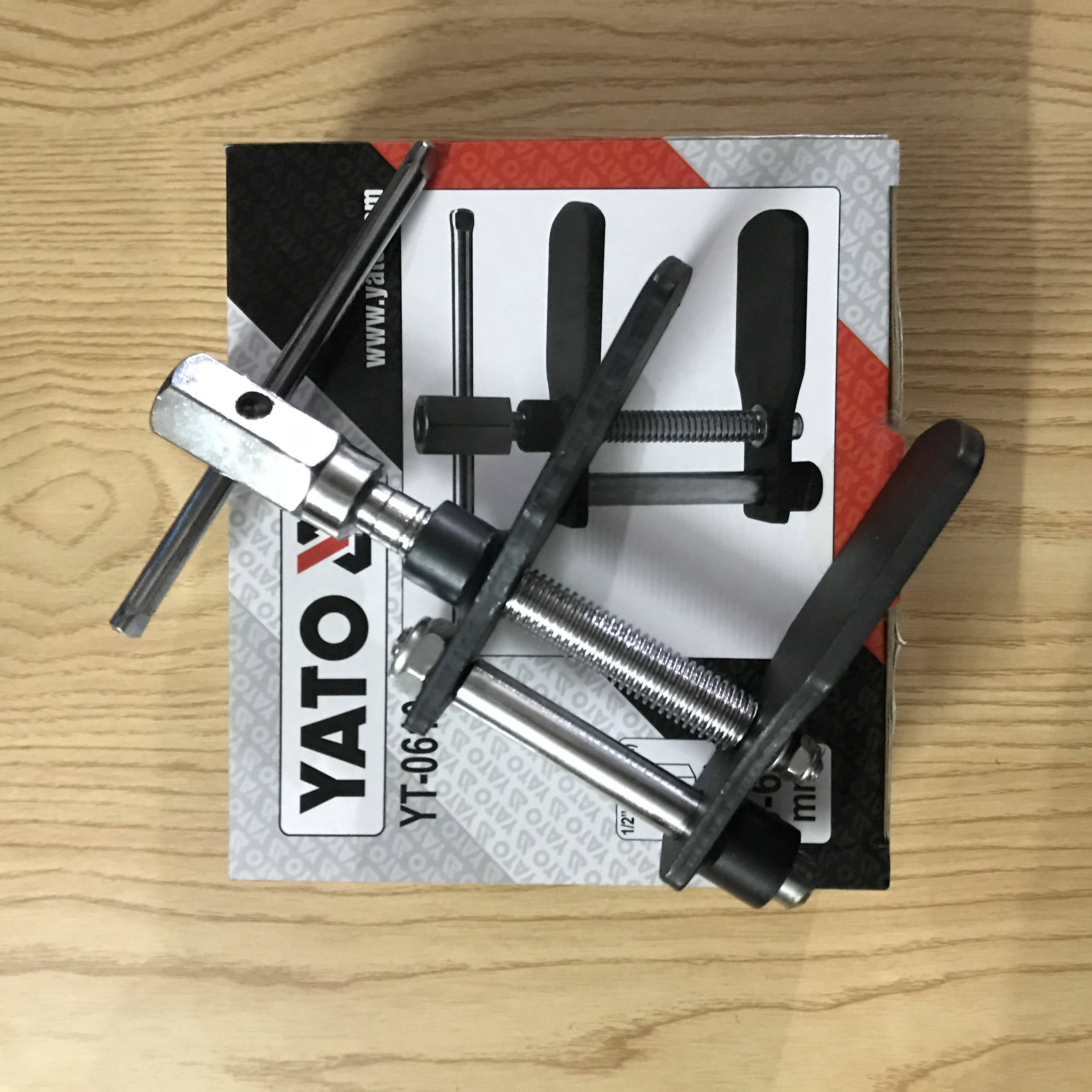 Vam Ép Piston Thắng Đĩa Ô Tô Xe Máy Yato TY-0610
