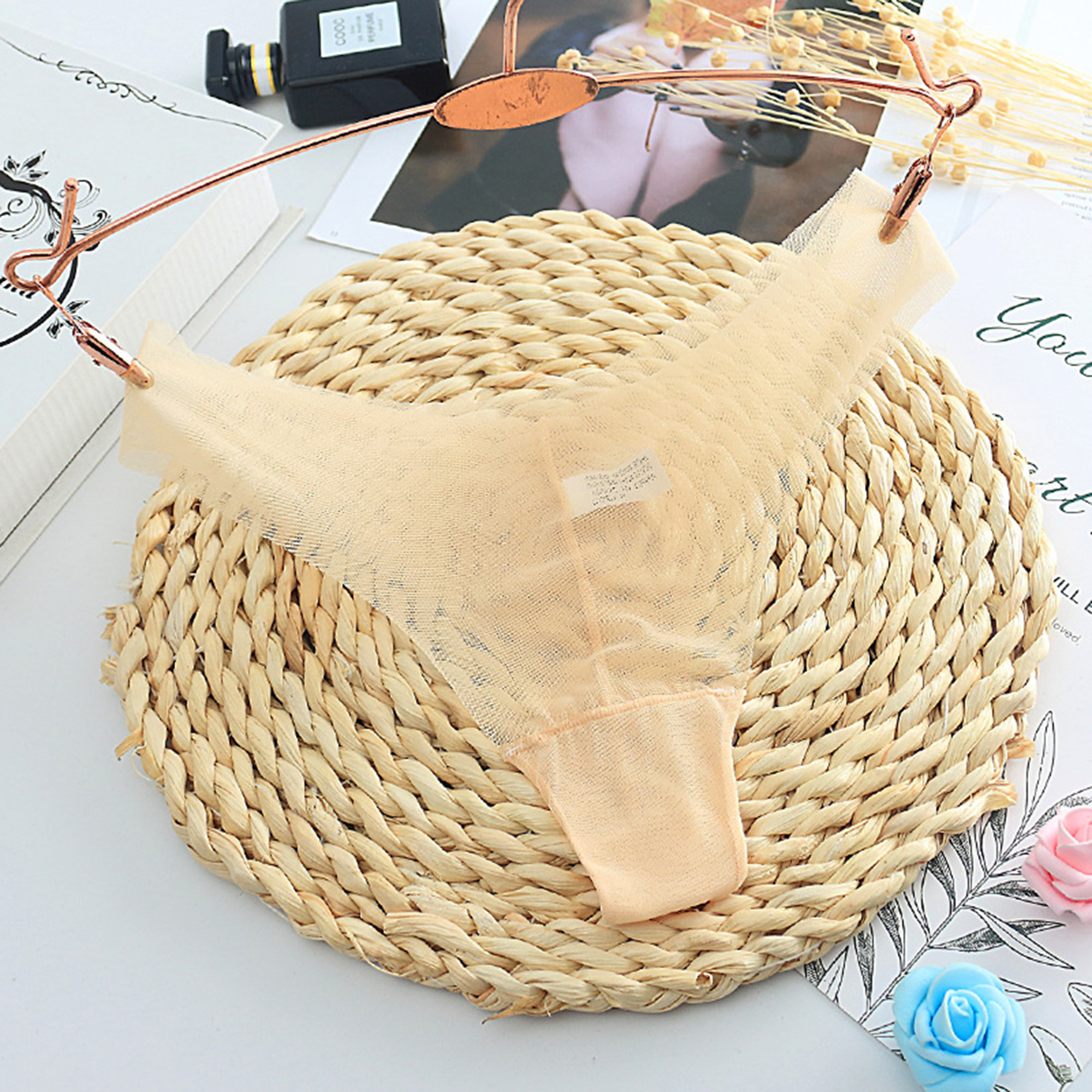 Quần lọt khe lưới trong suốt