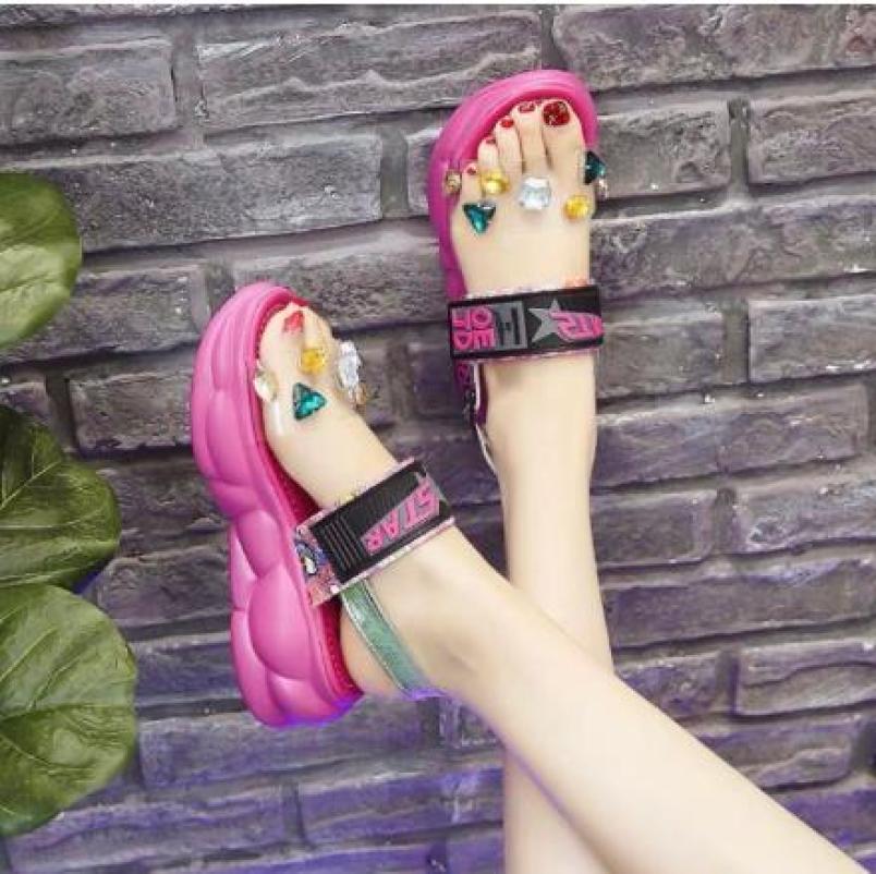 Giày sandal ulzzang màu hồng quai trong đính đá giá rẻ