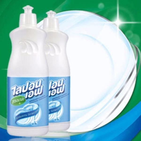 2 chai nước rửa chén Lipon mỗi chai 800ml