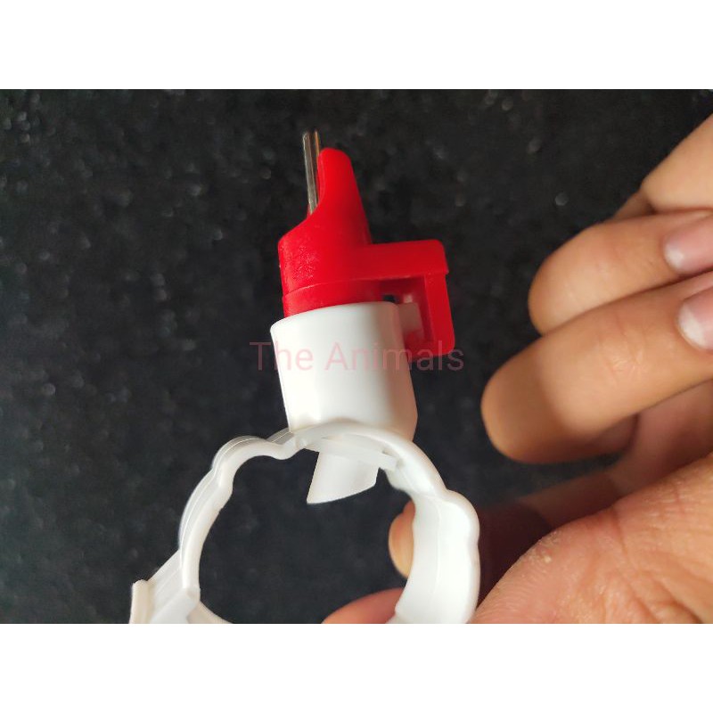 [HCM]Núm Uống Nước Cho Vịt Ngan Ngỗng