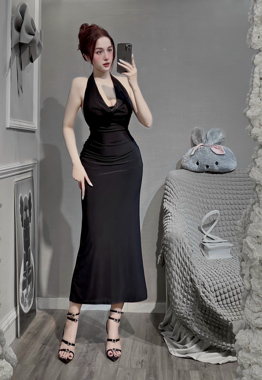 Váy body cổ yếm dài đuôi cá siêu xinh ll