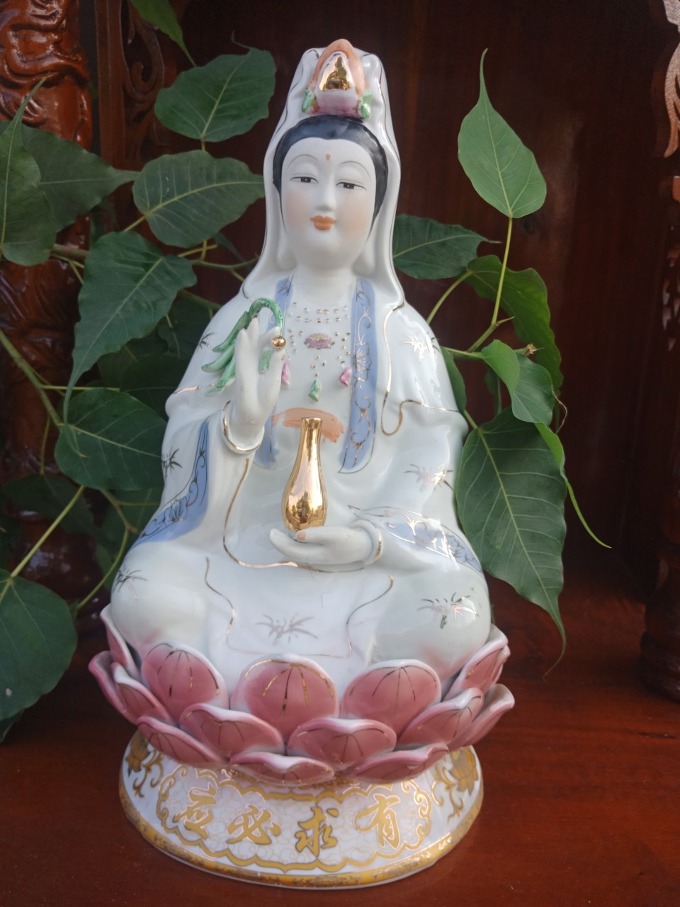 TƯỢNG  MẸ QUAN ÂM SỨ