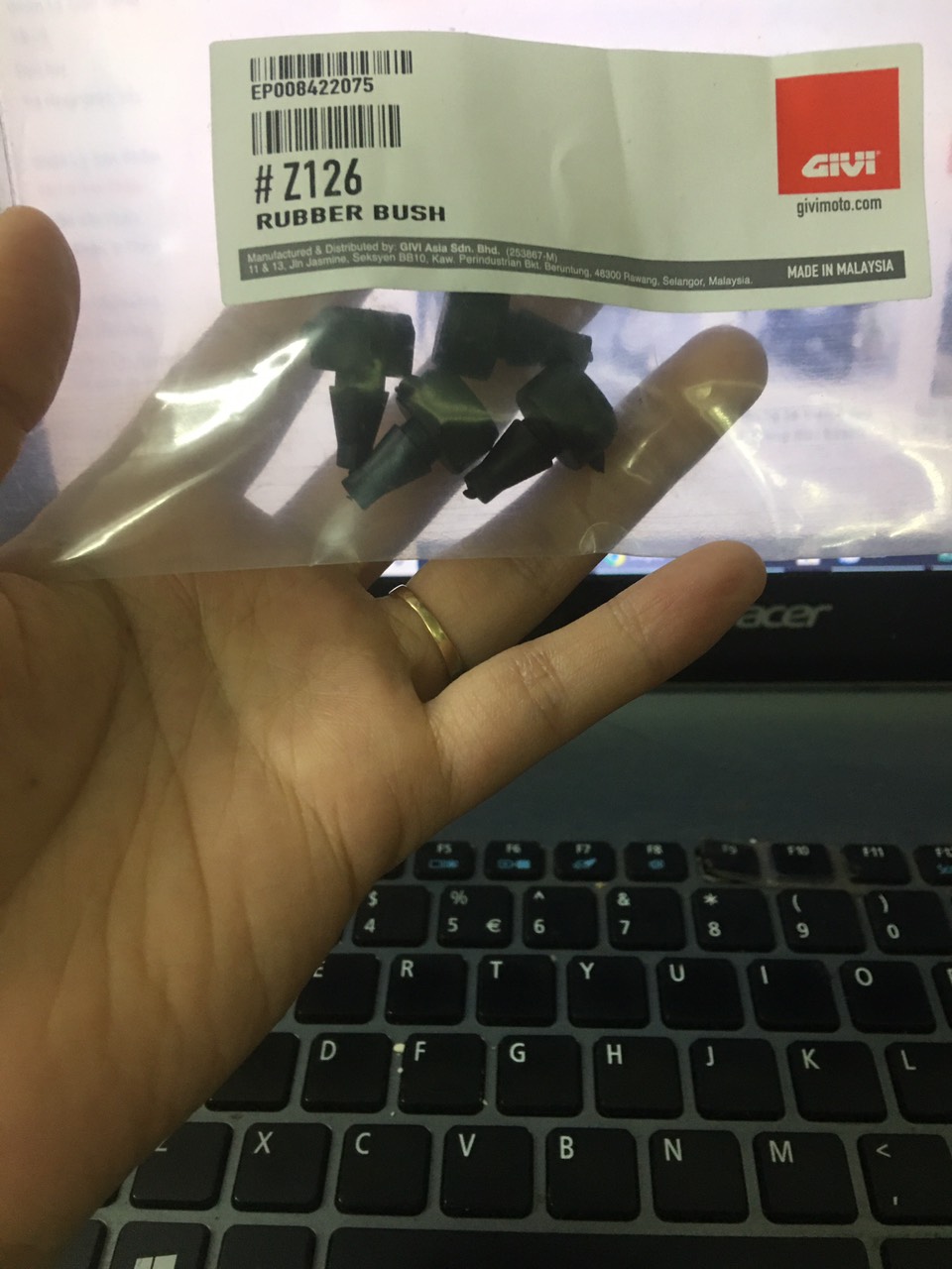 Nút cao su chống rung đế nhựa givi mp60n, mp70n, m5m,,,
