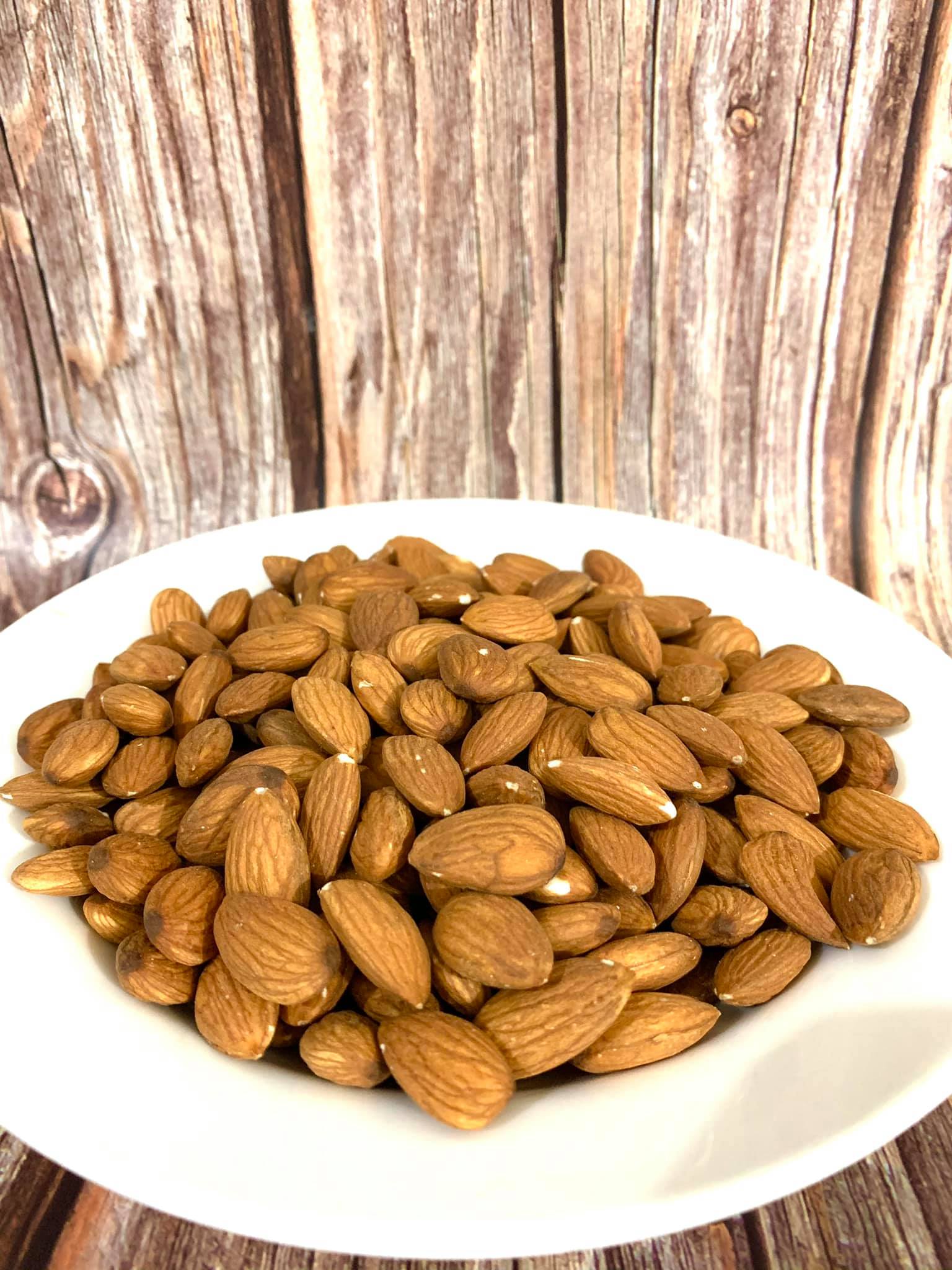 Hạnh nhân Mỹ bóc vỏ sống 100gr