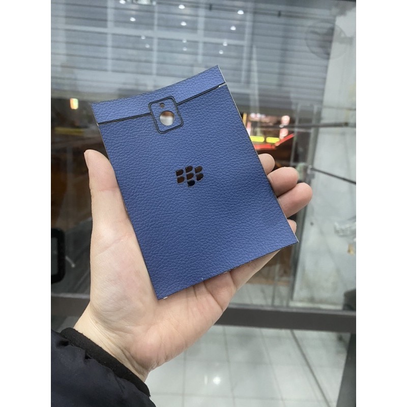 Dán da blackberry passport 1,thường