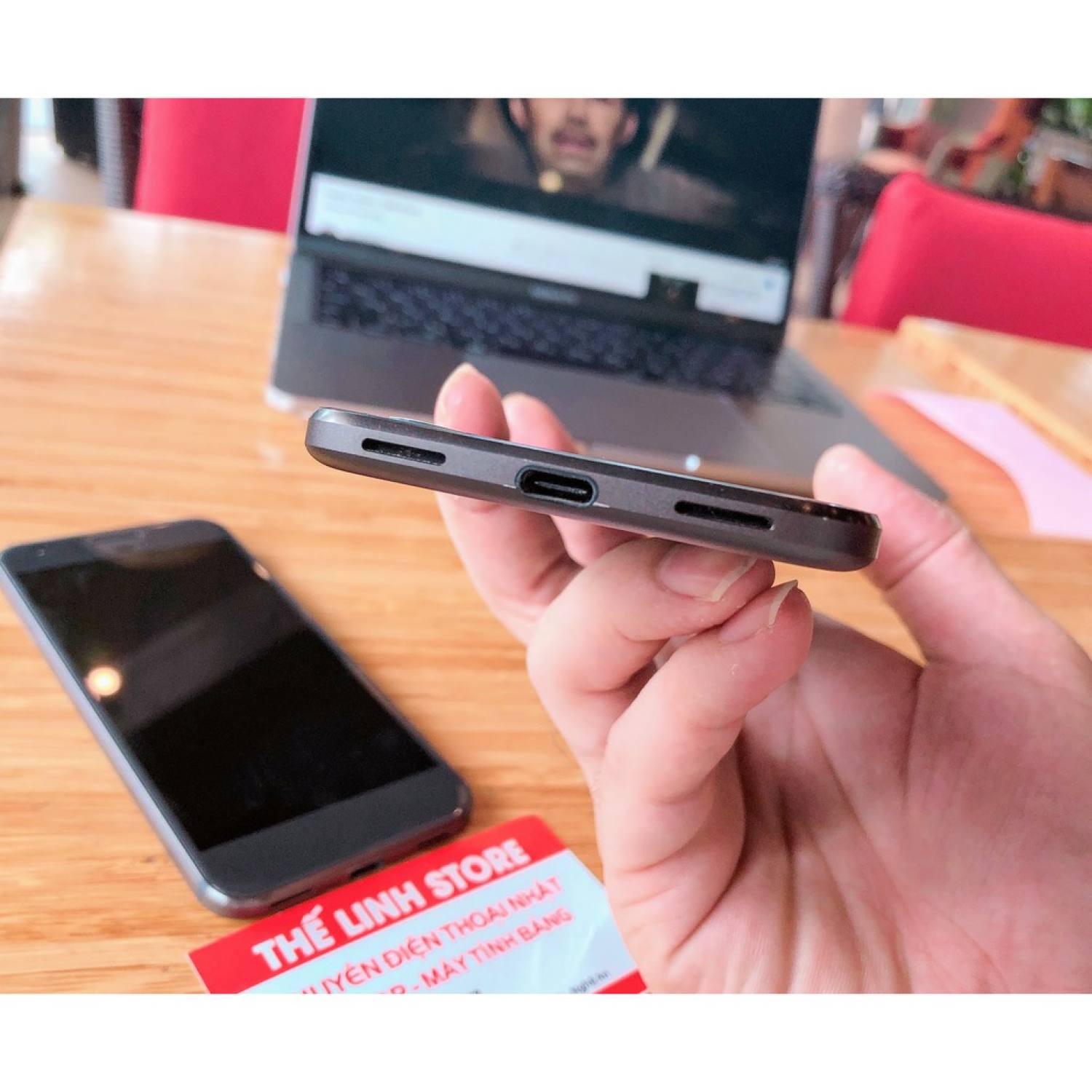 Điên thoại Google Pixel 1 màn Amoled 5 inch - Snap 821 Ram 4G 32G