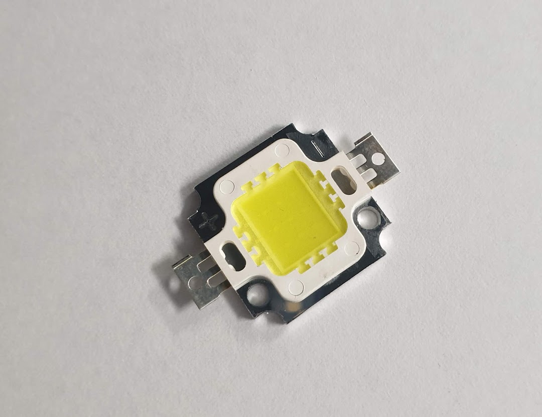 Bóng chip Led 10W điện áp 9-12VDC Siêu Sáng