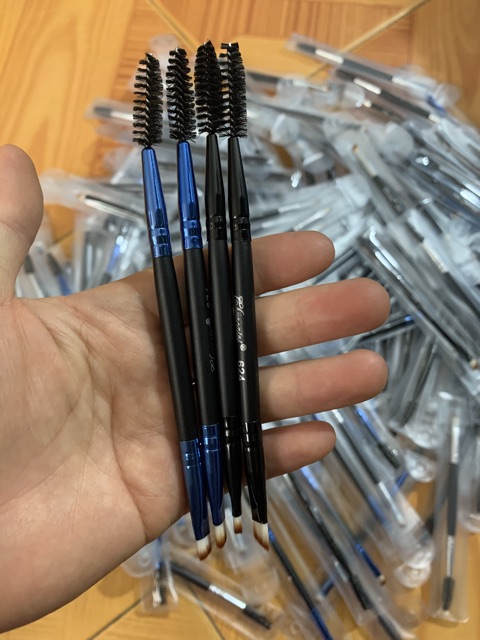 Cọ tém, chổi tém lông mày nét