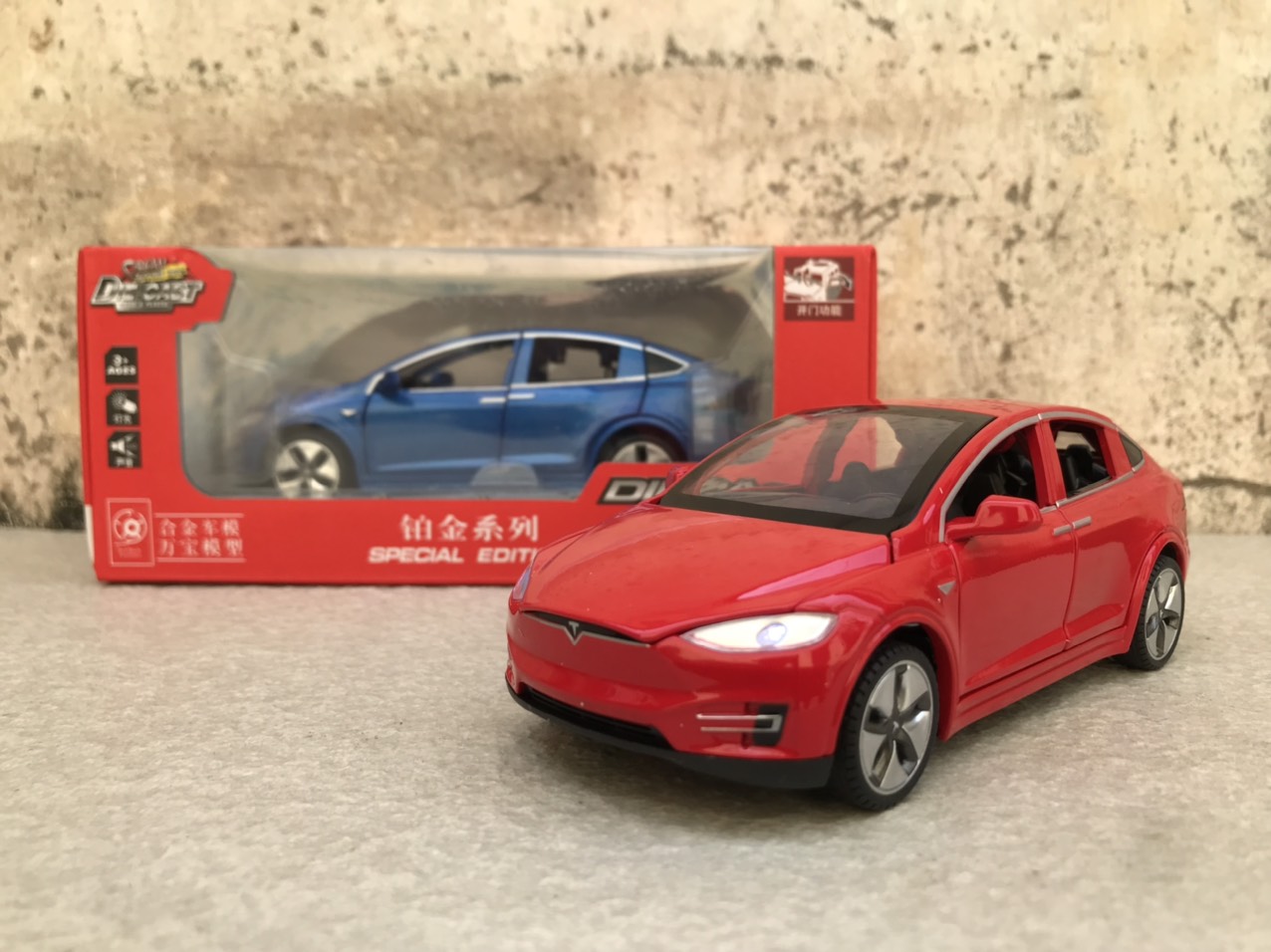 Mô hình xe ô tô tesla model 90x 1:32
