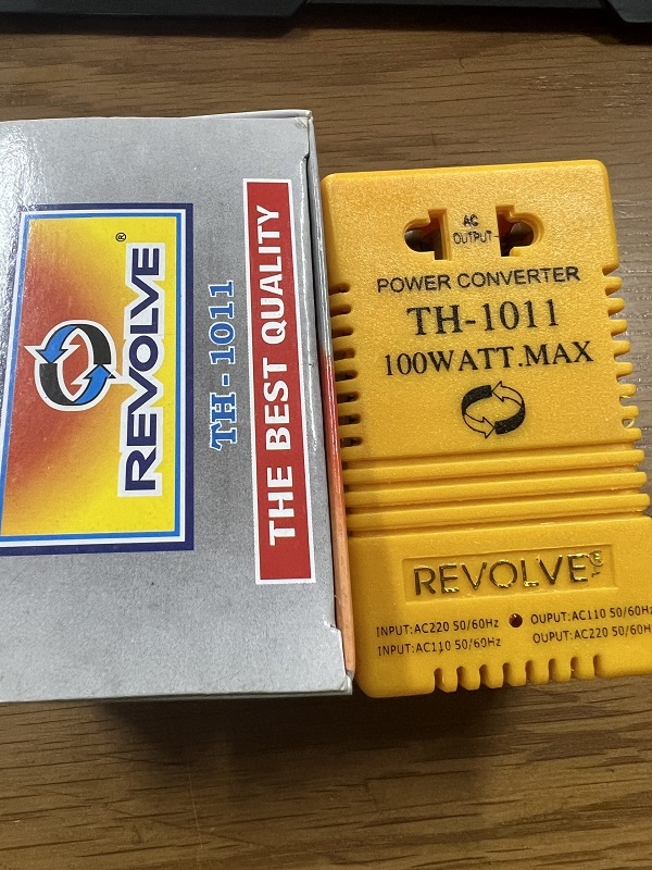 Adaptor 100W 80W đổi điện 220V ra 110V Revolve TH-1011