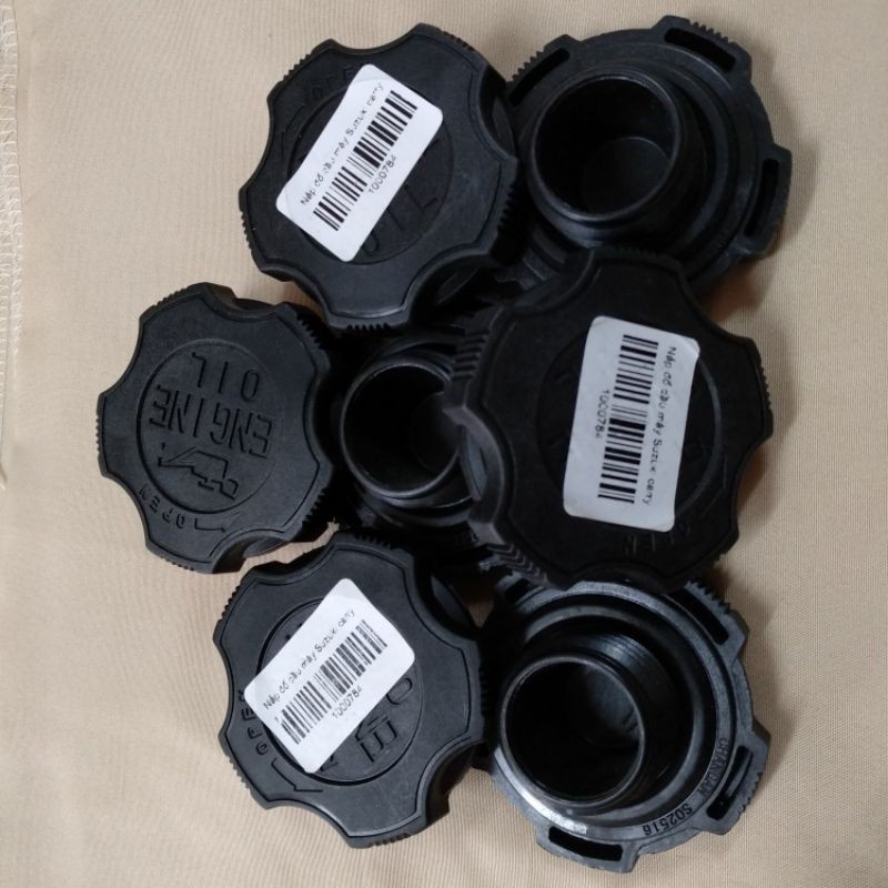 Nắp đổ dầu máy Suzuki Carry 5tạ 7chỗ Su cóc