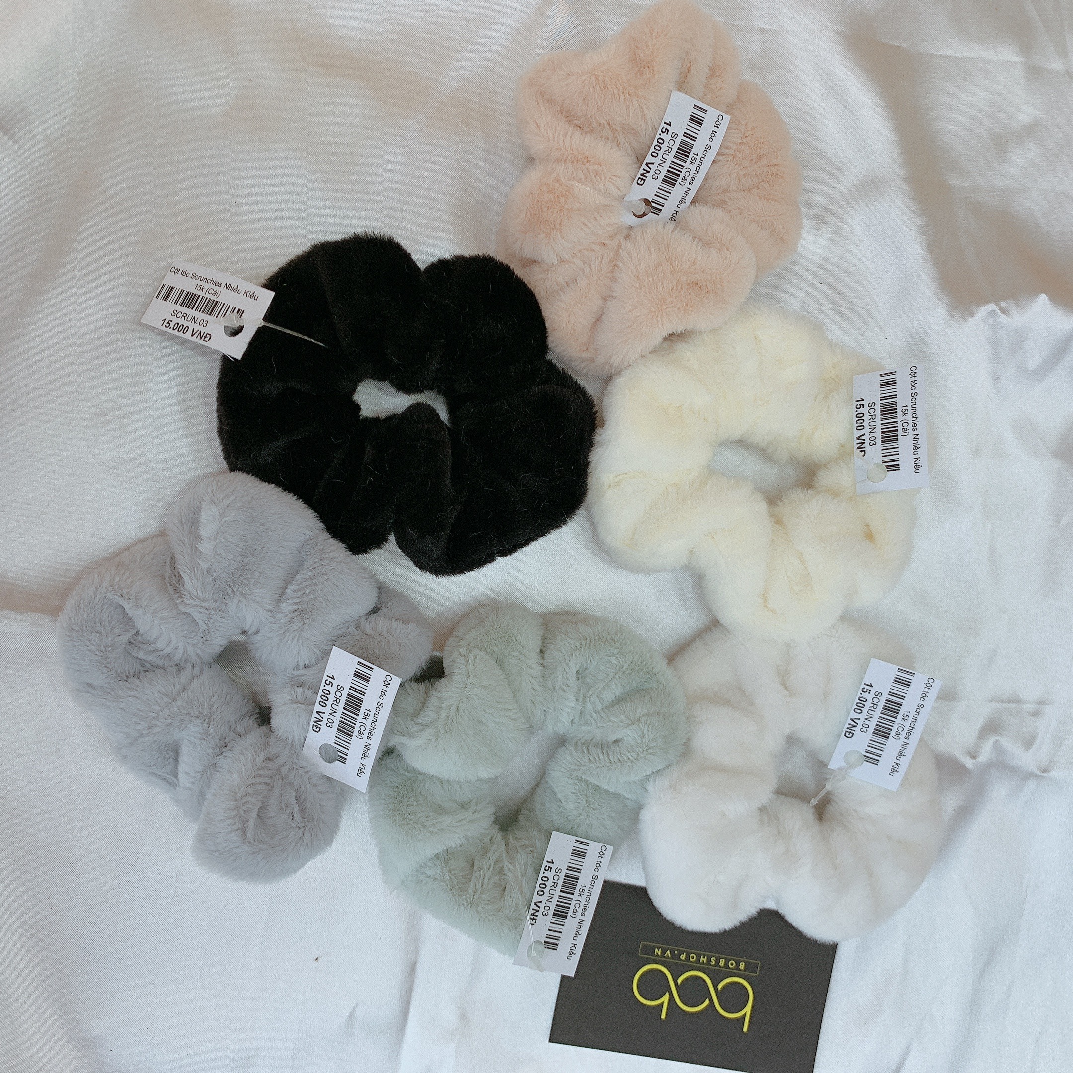 [HCM][NGẪU NHIÊN] Dây cột tóc Scrunchie nhiều kiểu tùy chọn ngẫu nhiên