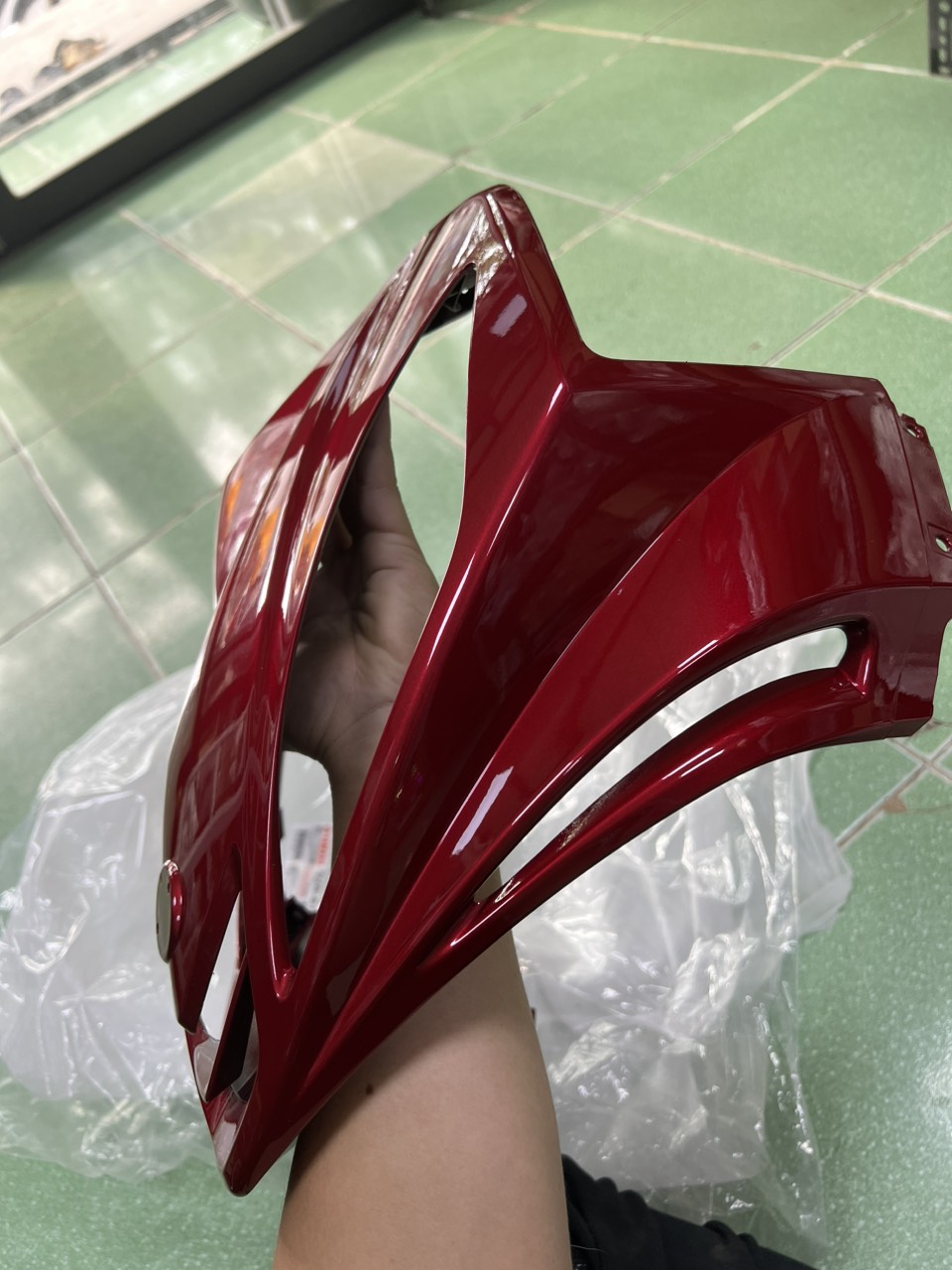 Mặt nạ lớn Exciter 135 2005-2010 màu đỏ candy