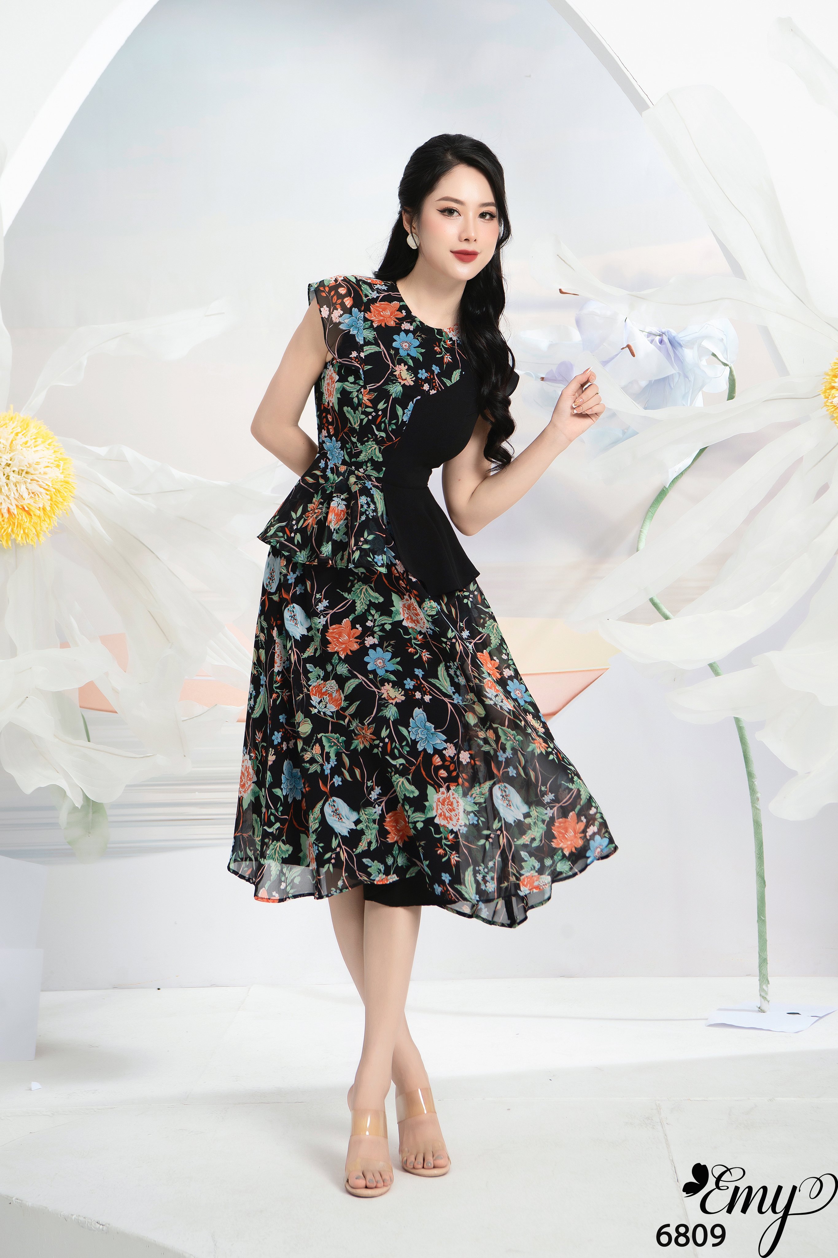 Đầm EMY EM6809 Xoè Phối Cổ Tròn